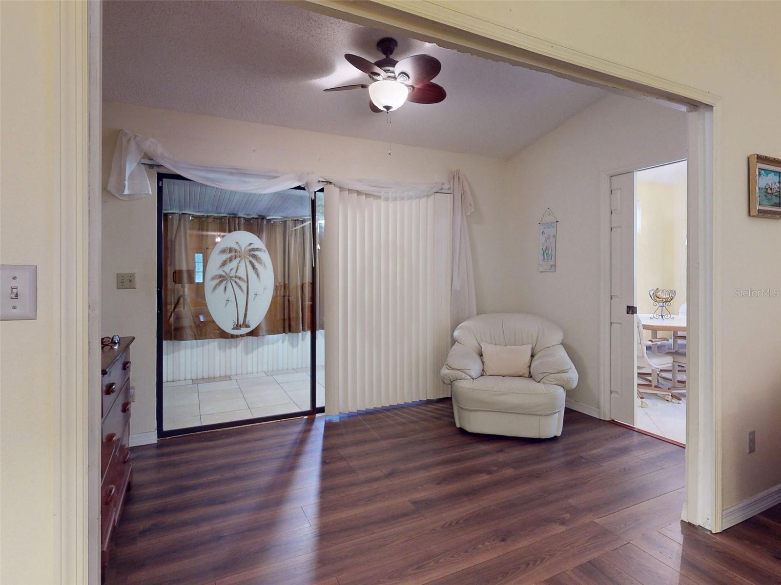 Image 25 of 60 For 686 Middlebury Loop