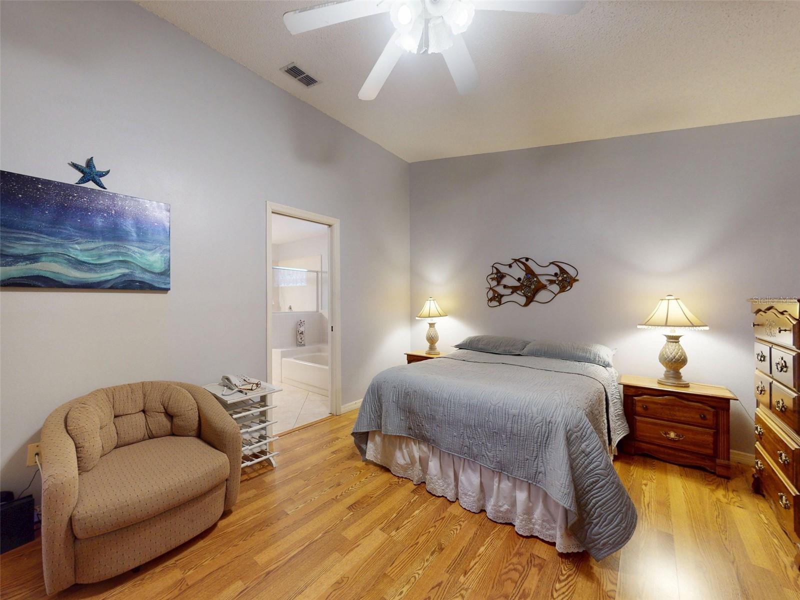 Image 32 of 60 For 686 Middlebury Loop