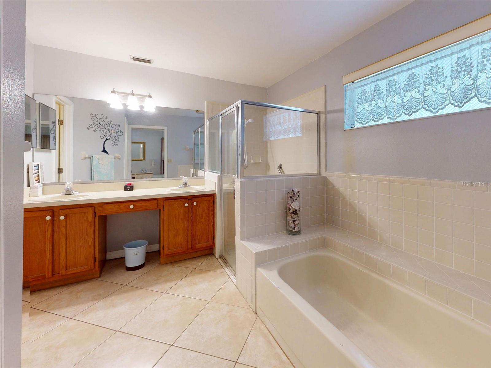 Image 33 of 60 For 686 Middlebury Loop