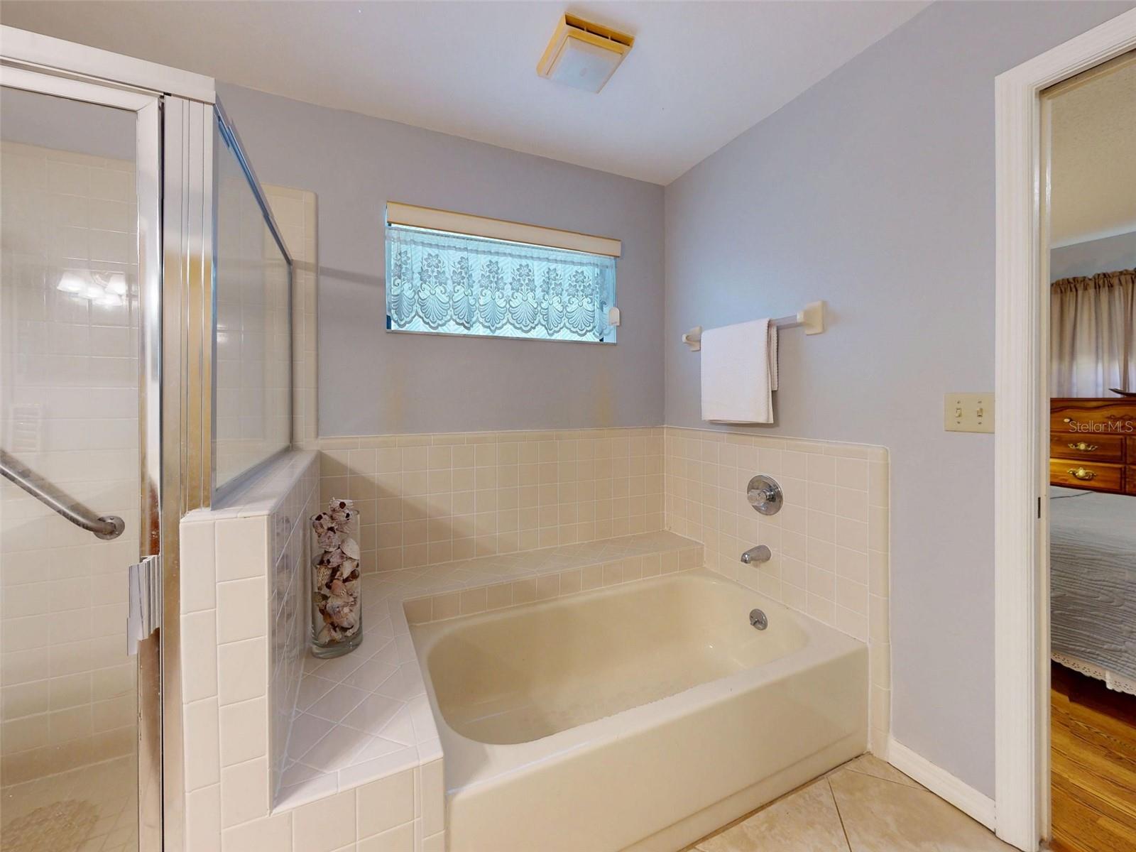 Image 34 of 60 For 686 Middlebury Loop