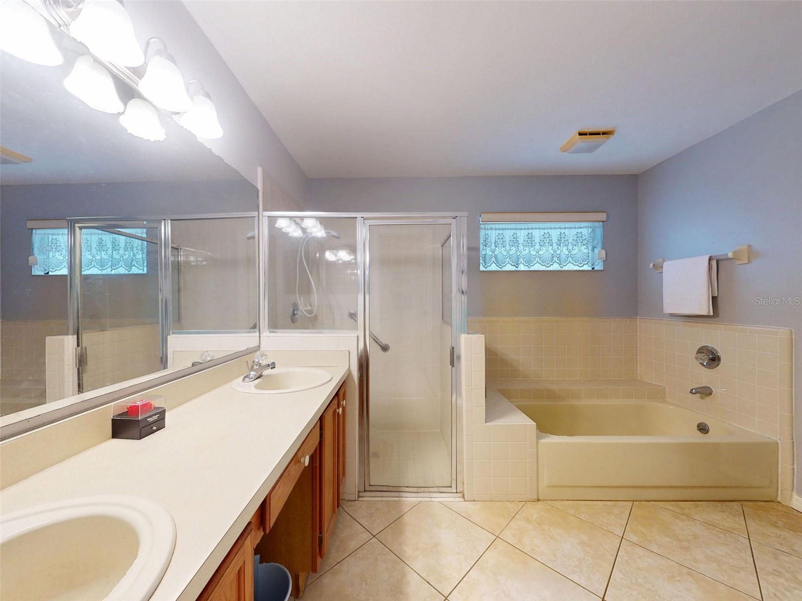 Image 36 of 60 For 686 Middlebury Loop