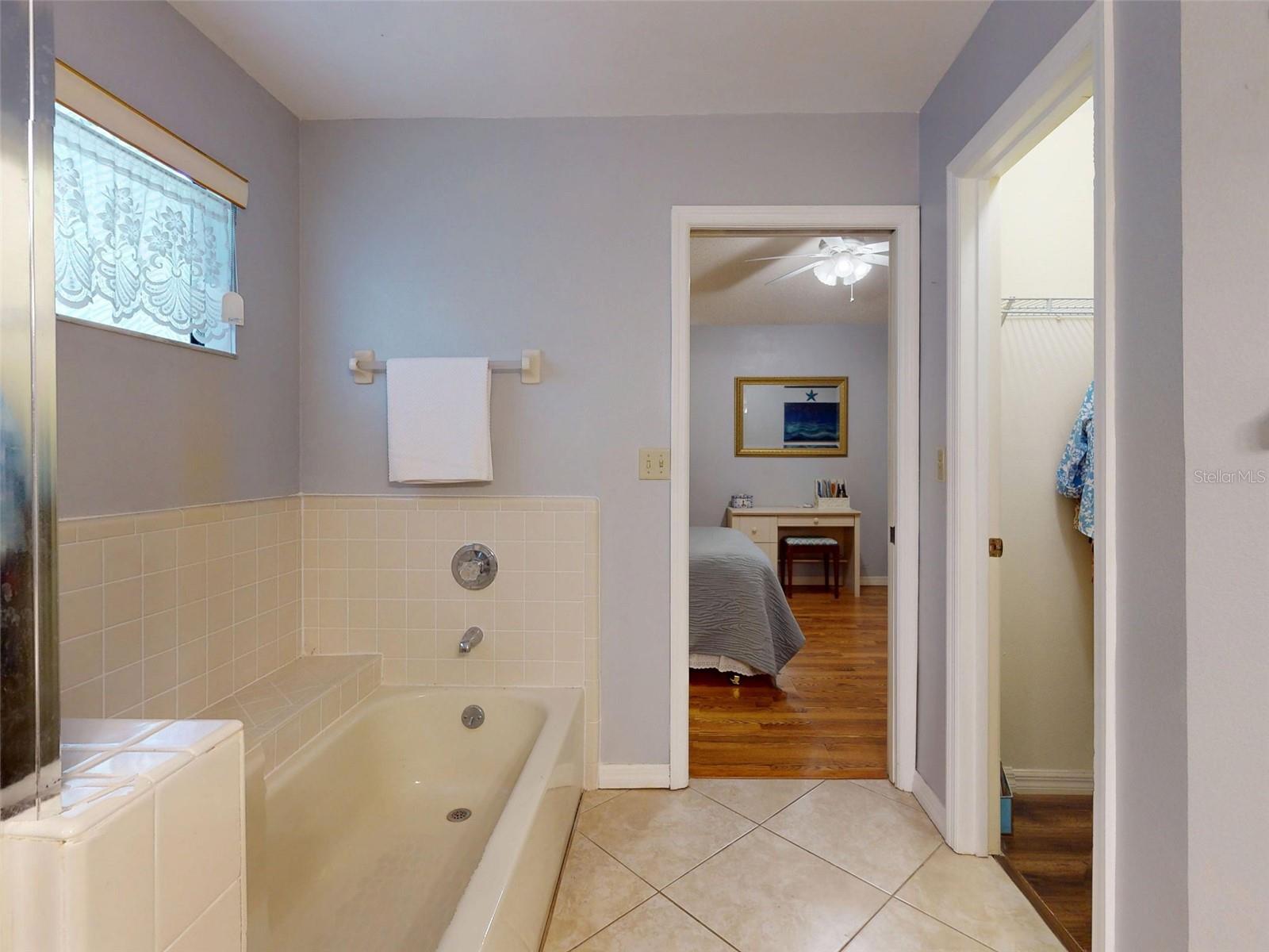 Image 37 of 60 For 686 Middlebury Loop