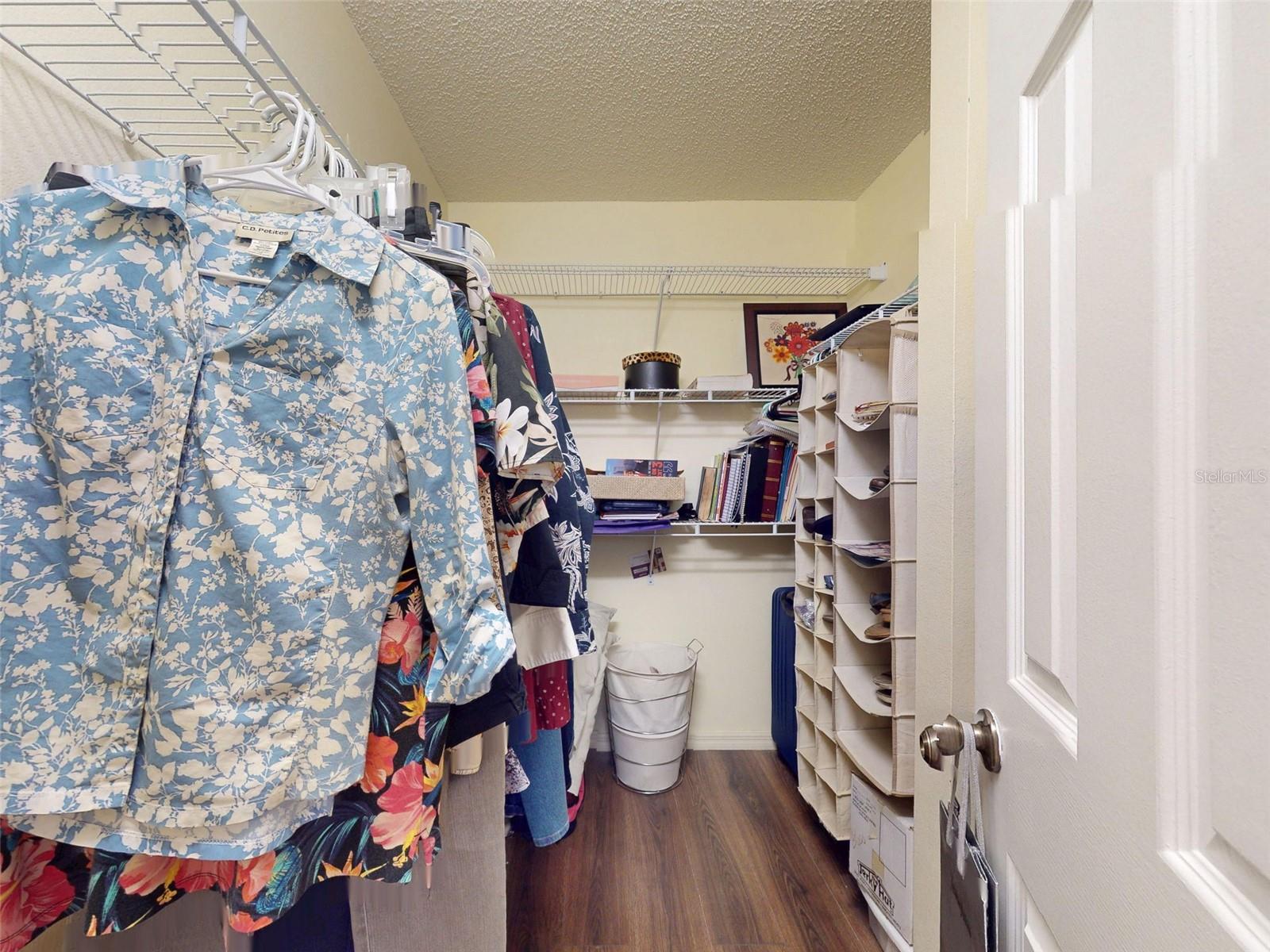 Image 38 of 60 For 686 Middlebury Loop