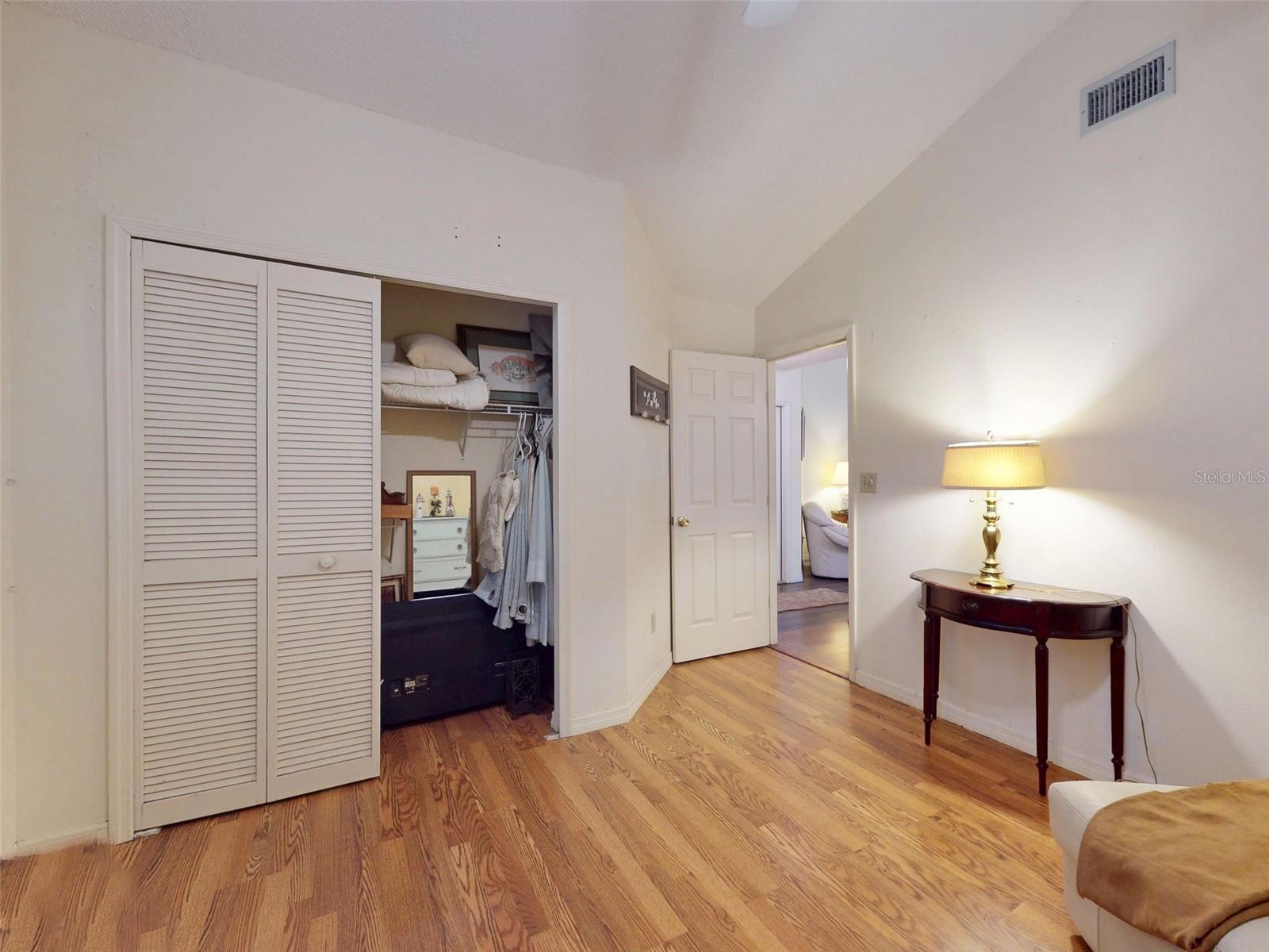 Image 4 of 60 For 686 Middlebury Loop