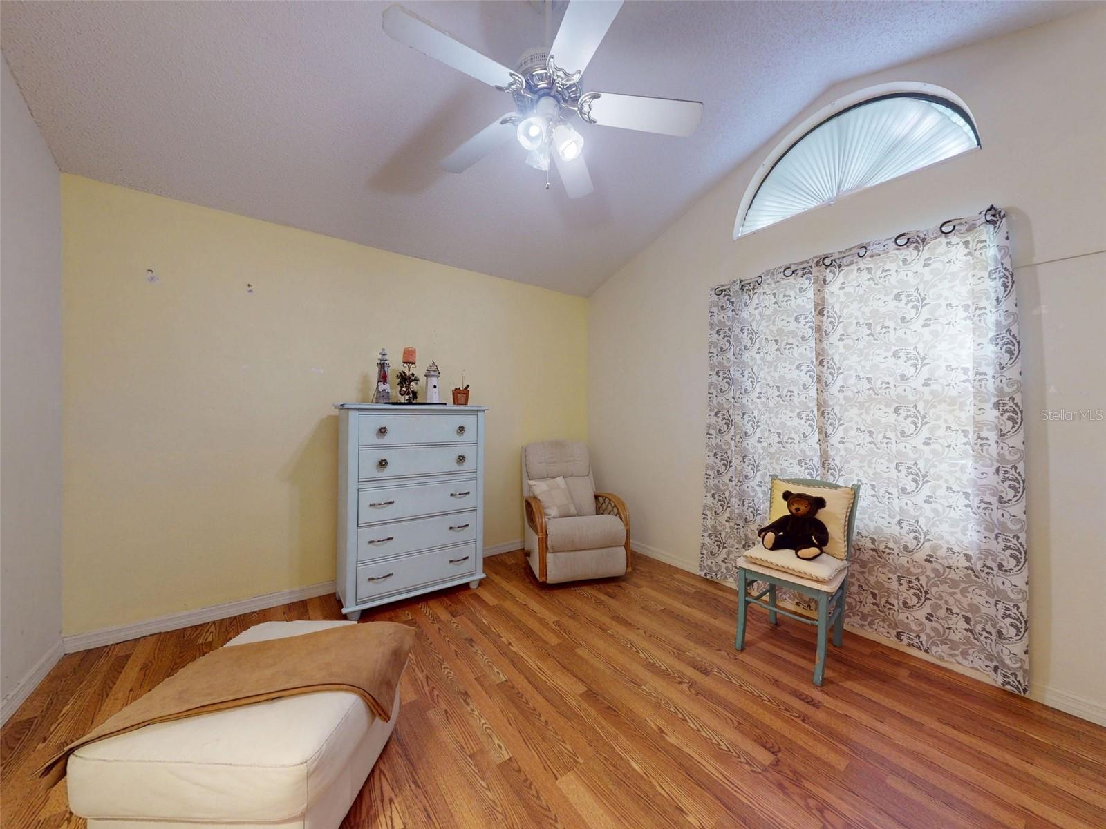 Image 6 of 60 For 686 Middlebury Loop