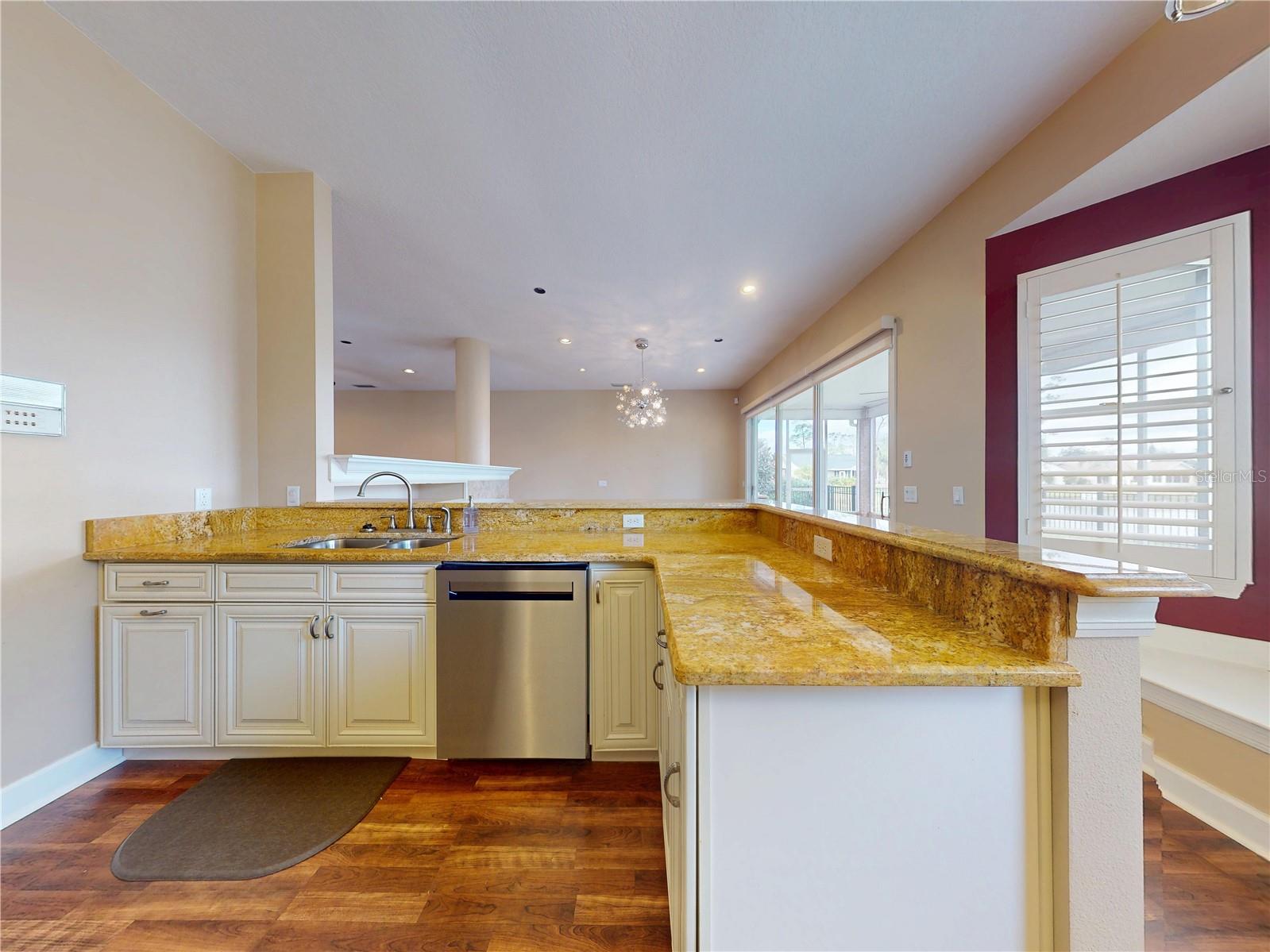 Image 14 of 55 For 71 Carriage Creek Way