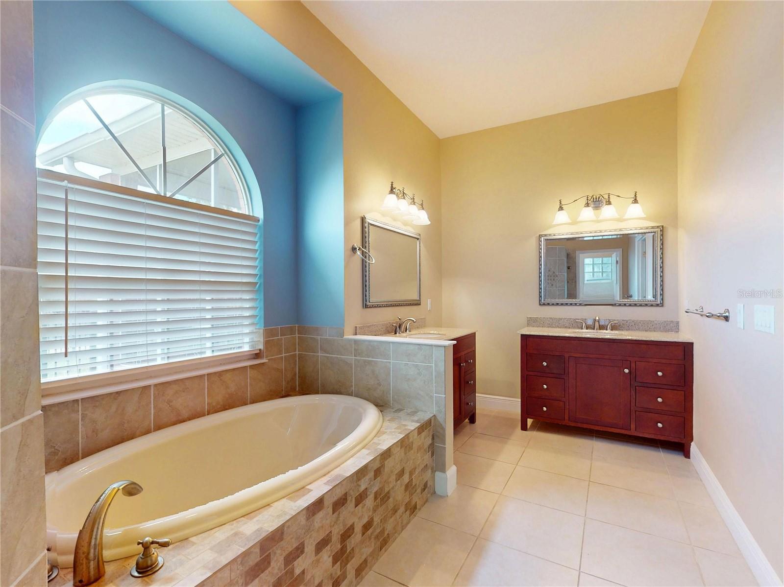 Image 33 of 55 For 71 Carriage Creek Way