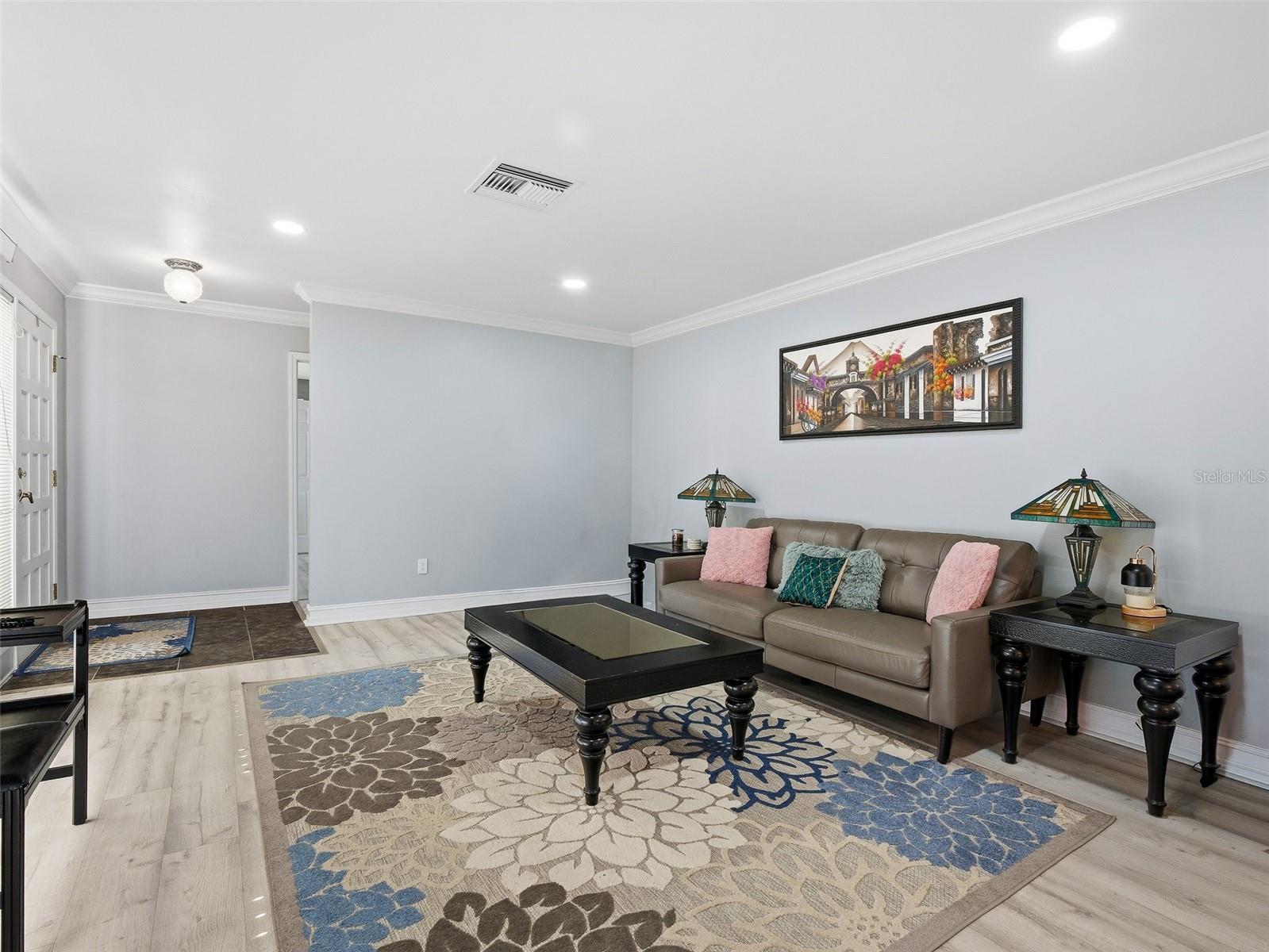 Image 14 of 74 For 1083 Button Bush Place