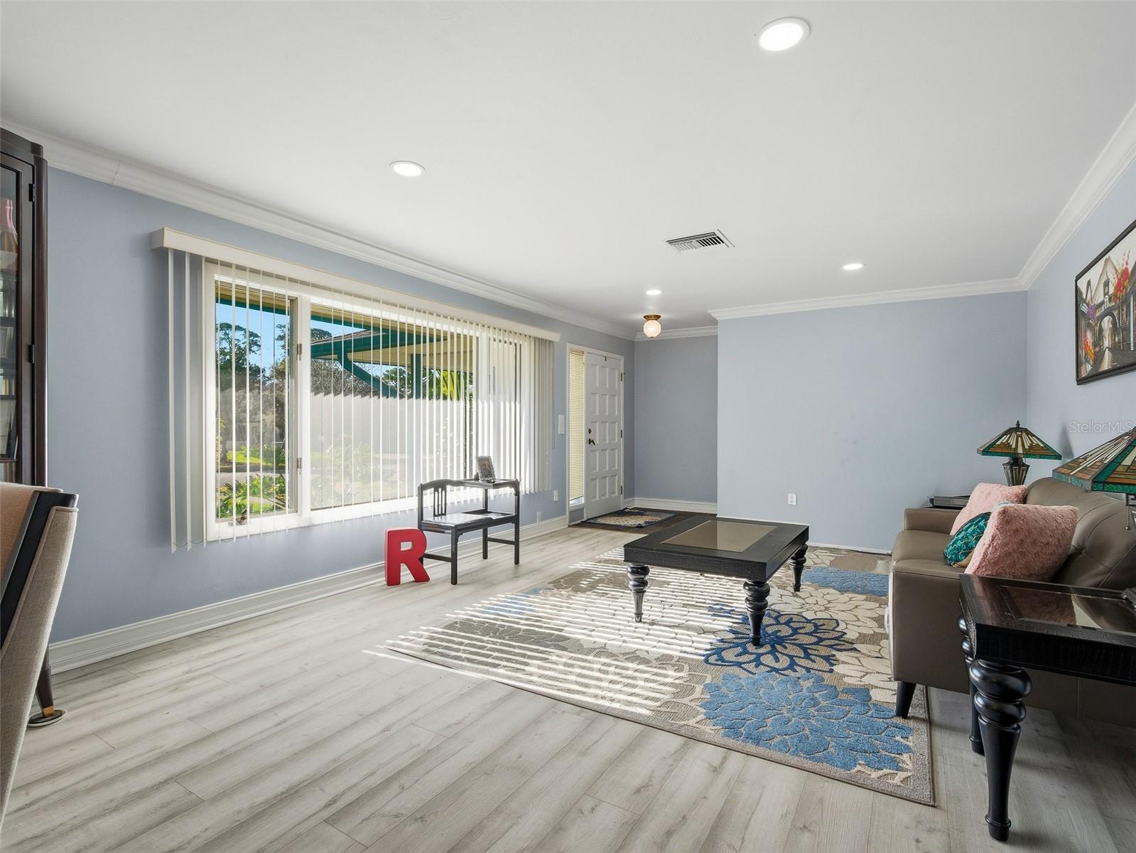 Image 15 of 74 For 1083 Button Bush Place