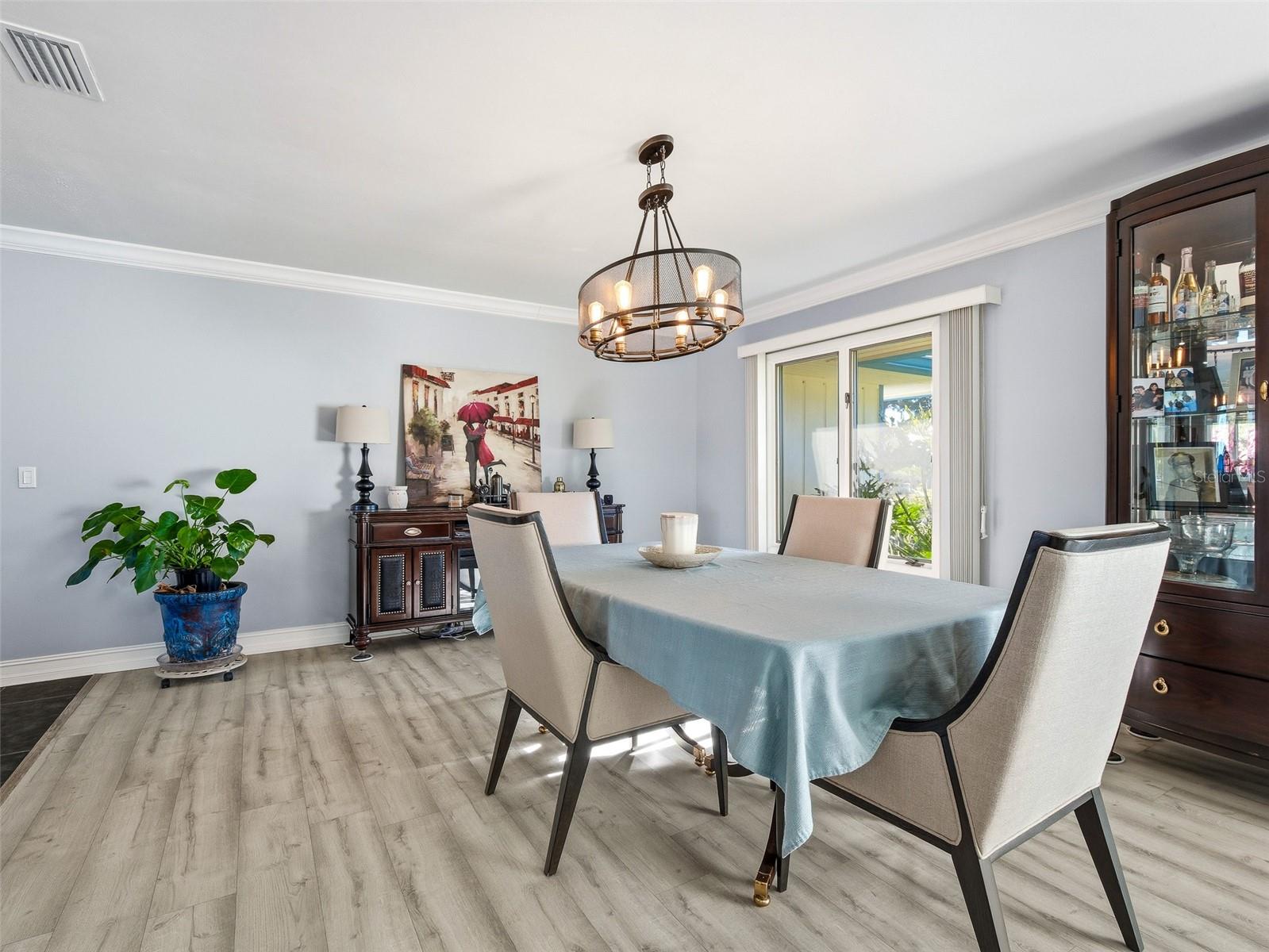 Image 16 of 74 For 1083 Button Bush Place