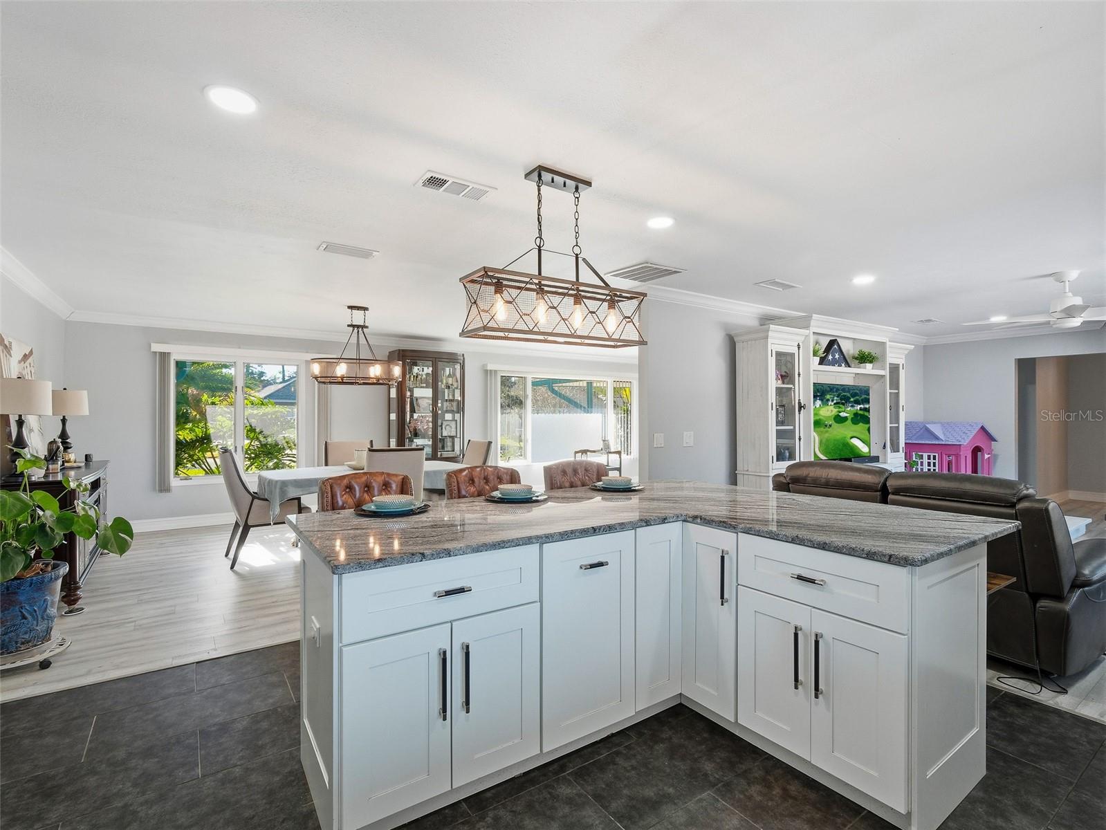 Image 24 of 74 For 1083 Button Bush Place