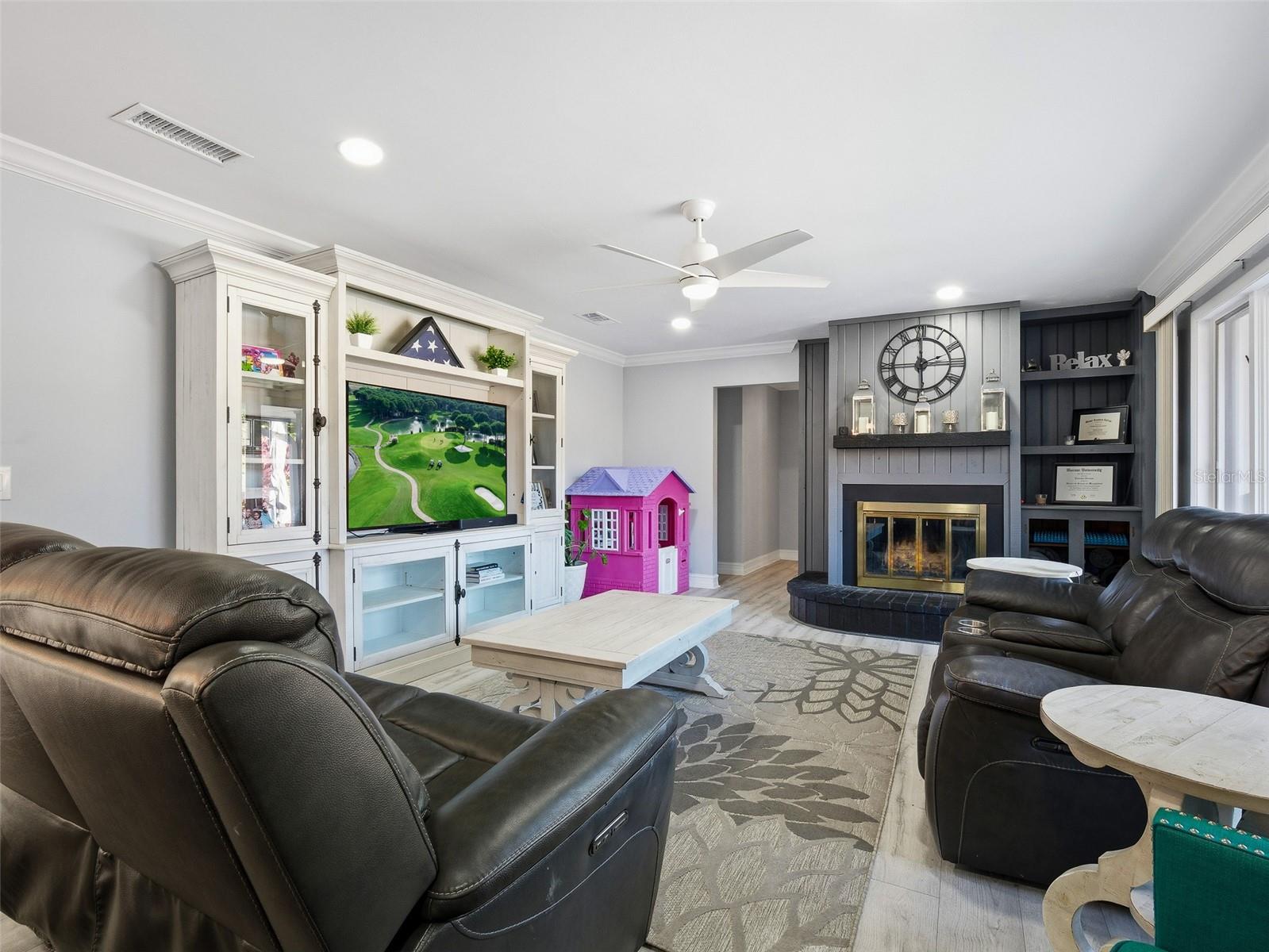 Image 30 of 74 For 1083 Button Bush Place