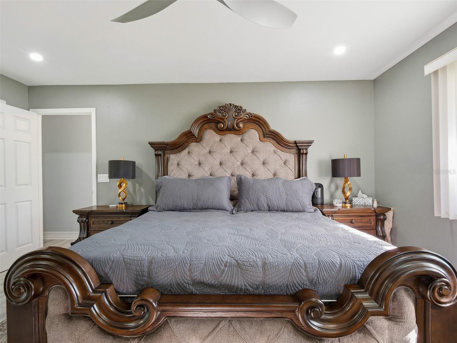 Image 42 of 74 For 1083 Button Bush Place