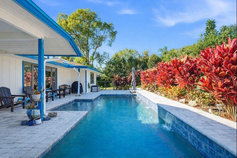 Image 5 of 74 For 1083 Button Bush Place