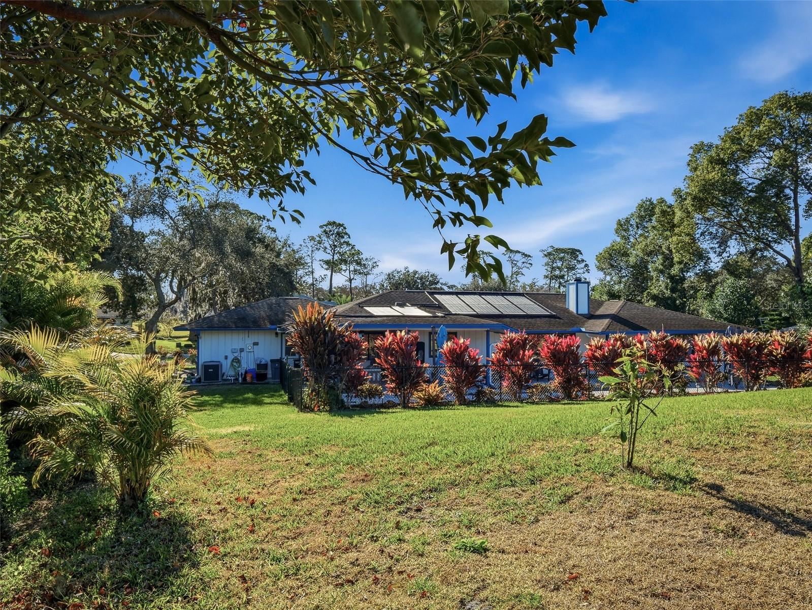 Image 57 of 74 For 1083 Button Bush Place