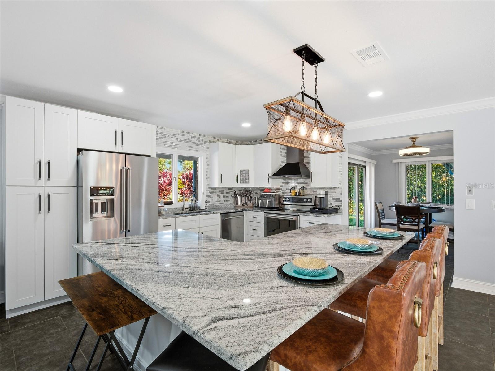 Image 6 of 74 For 1083 Button Bush Place