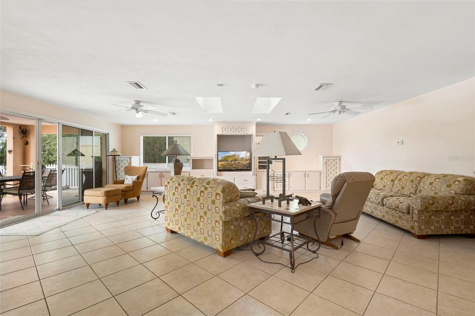 Image 14 of 56 For 33 Cunningham Drive