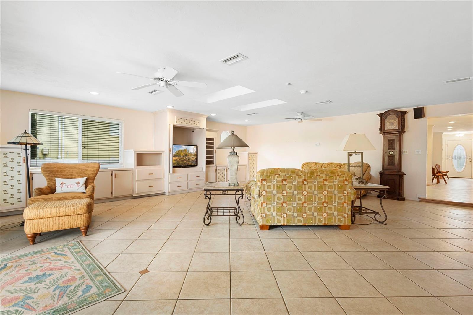 Image 15 of 56 For 33 Cunningham Drive