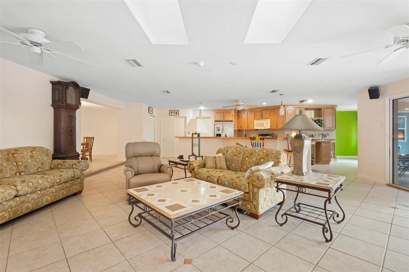 Image 18 of 56 For 33 Cunningham Drive