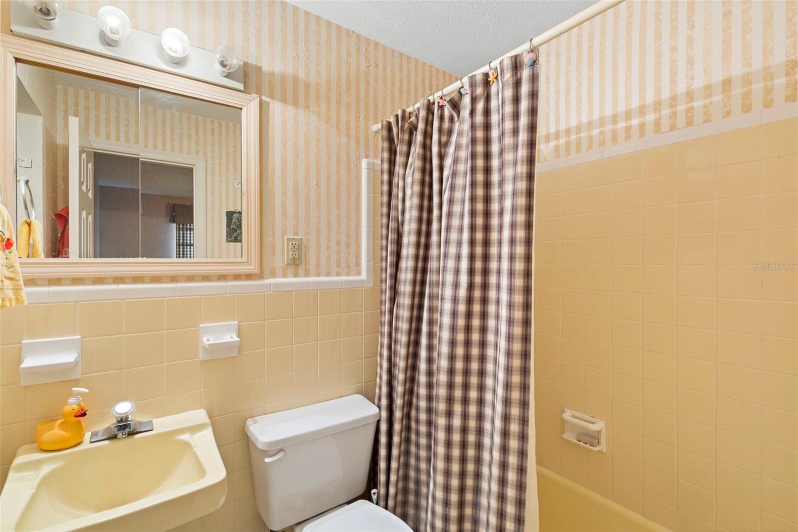 Image 28 of 56 For 33 Cunningham Drive