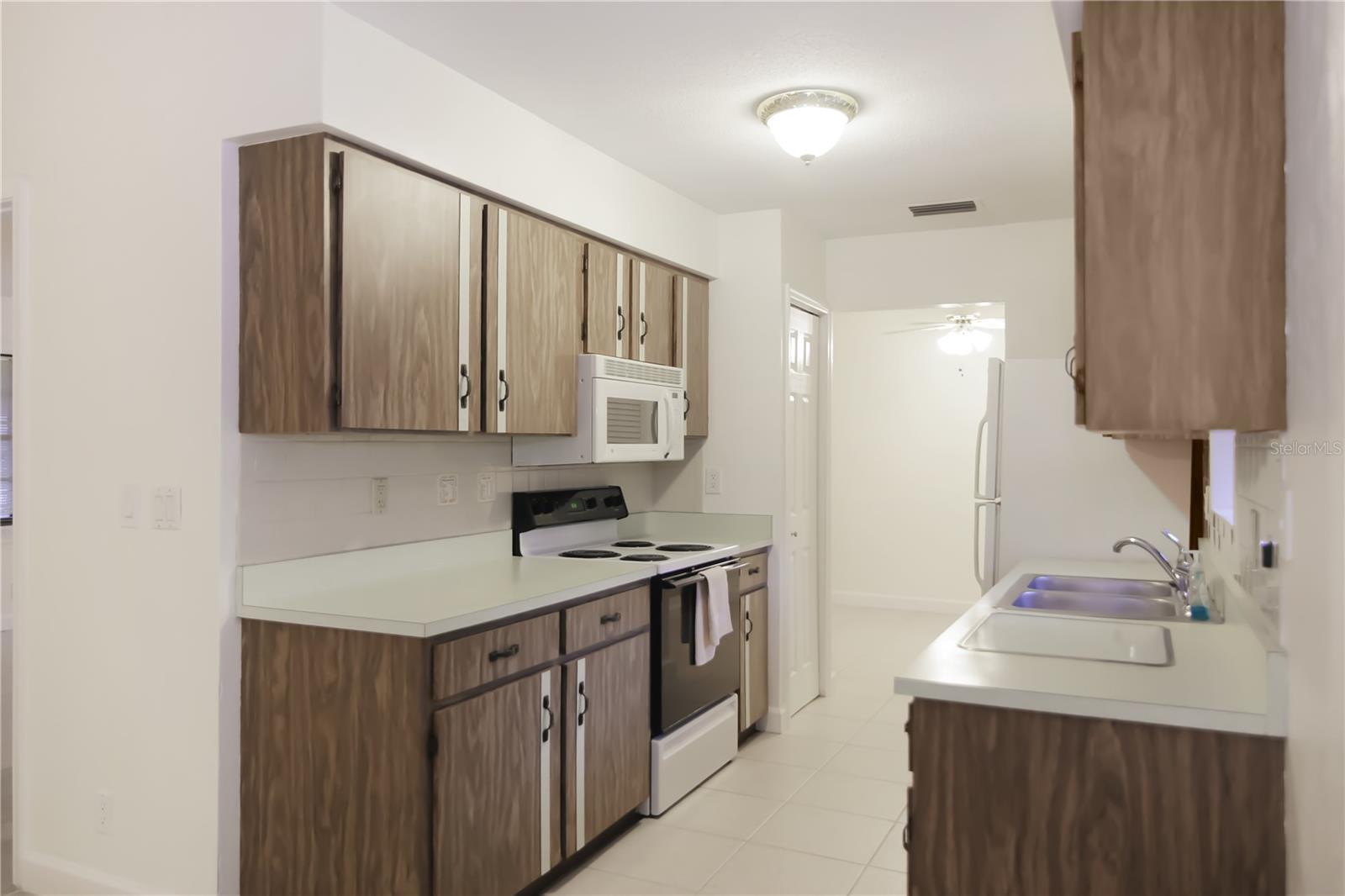 Image 10 of 24 For 937 Chickadee Drive