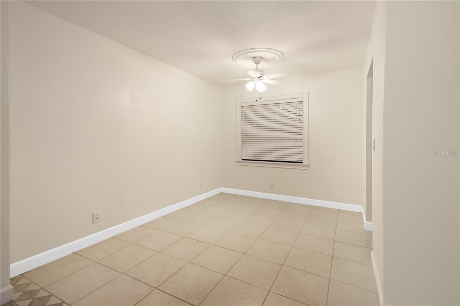 Image 13 of 24 For 937 Chickadee Drive