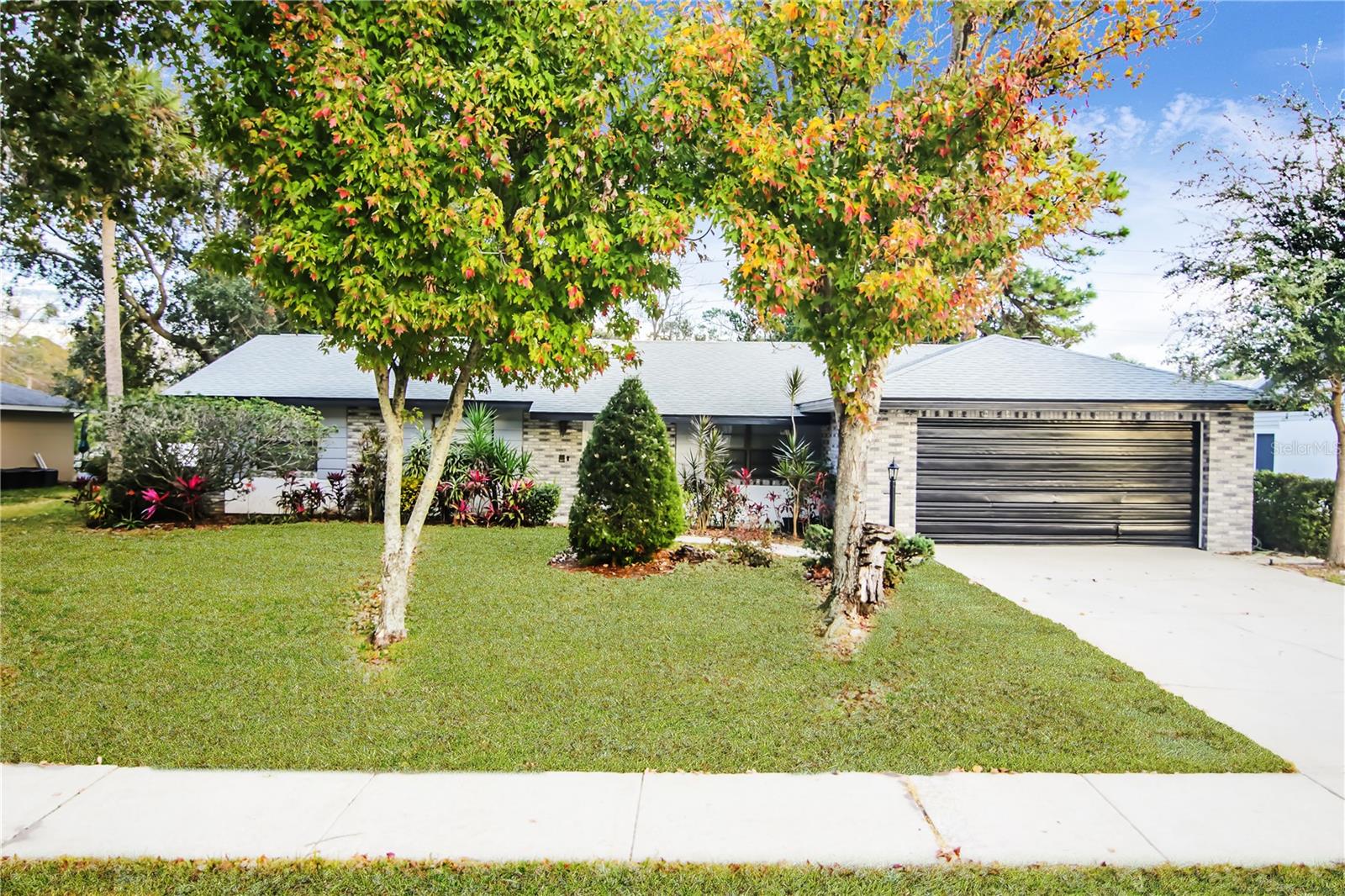 Image 2 of 24 For 937 Chickadee Drive