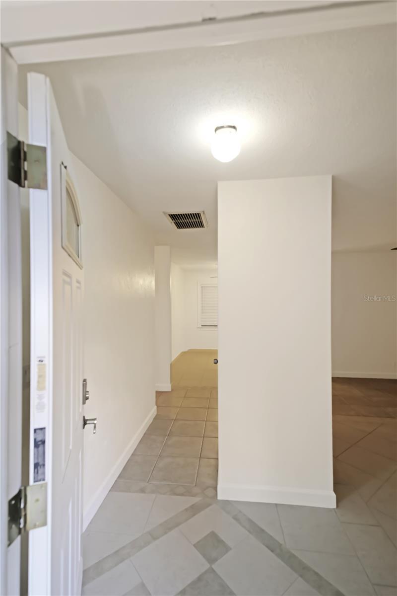 Image 4 of 24 For 937 Chickadee Drive