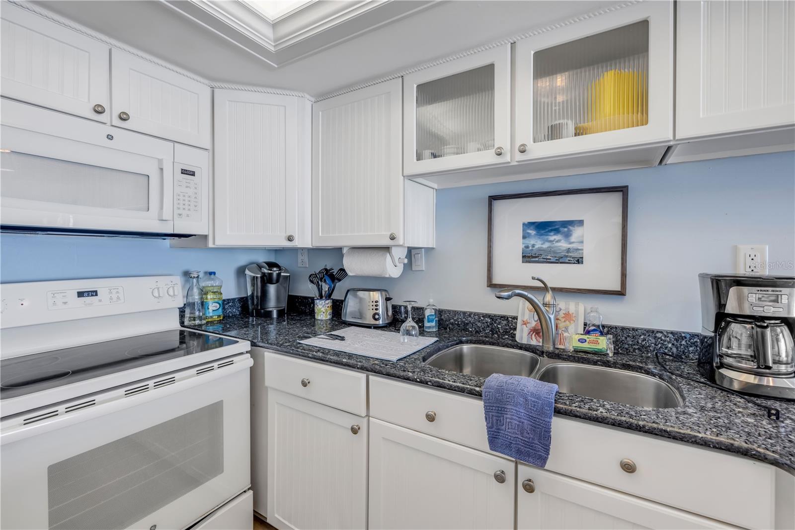 Image 14 of 40 For 4831 Saxon Drive 203