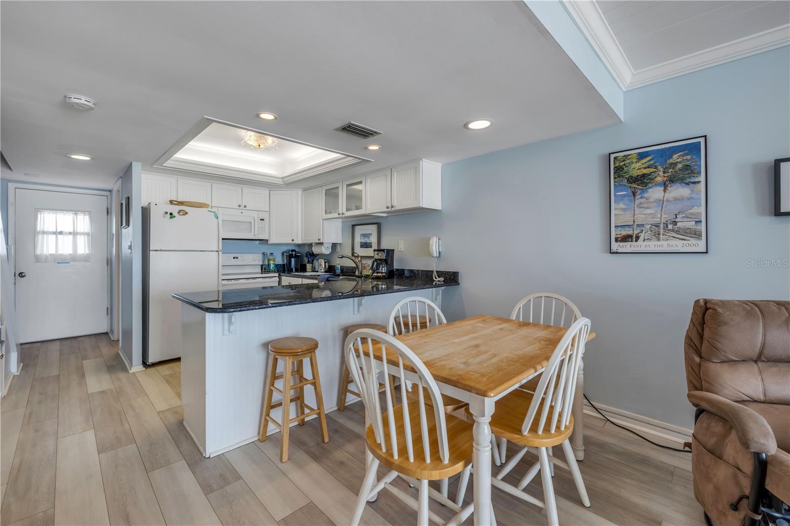 Image 19 of 40 For 4831 Saxon Drive 203