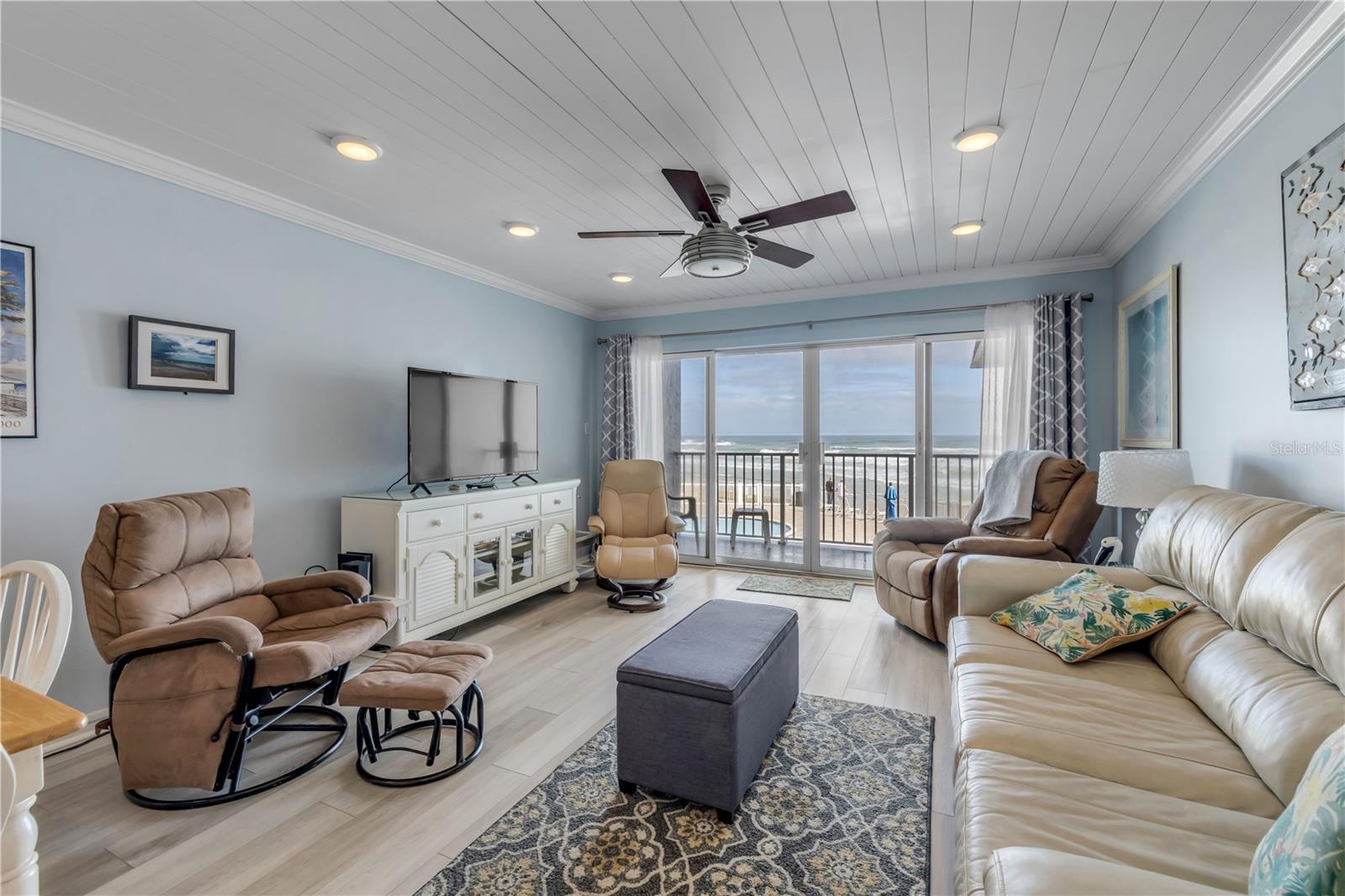 Image 20 of 40 For 4831 Saxon Drive 203