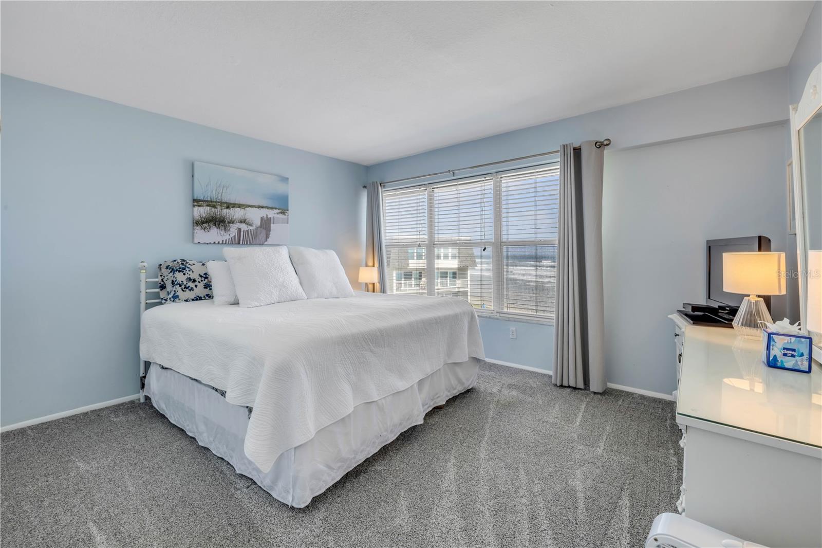 Image 27 of 40 For 4831 Saxon Drive 203