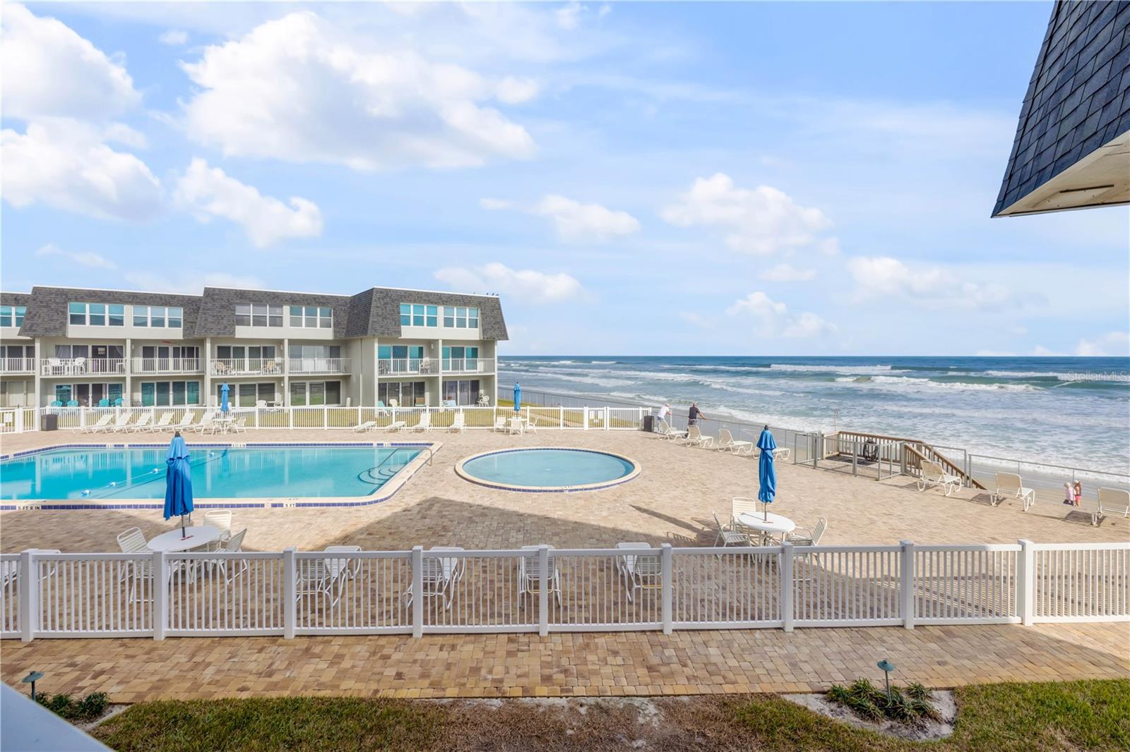 Image 34 of 40 For 4831 Saxon Drive 203