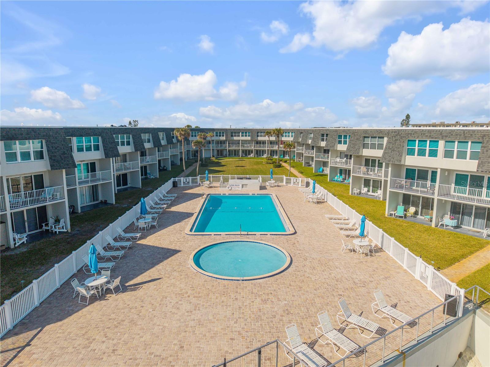 Image 36 of 40 For 4831 Saxon Drive 203