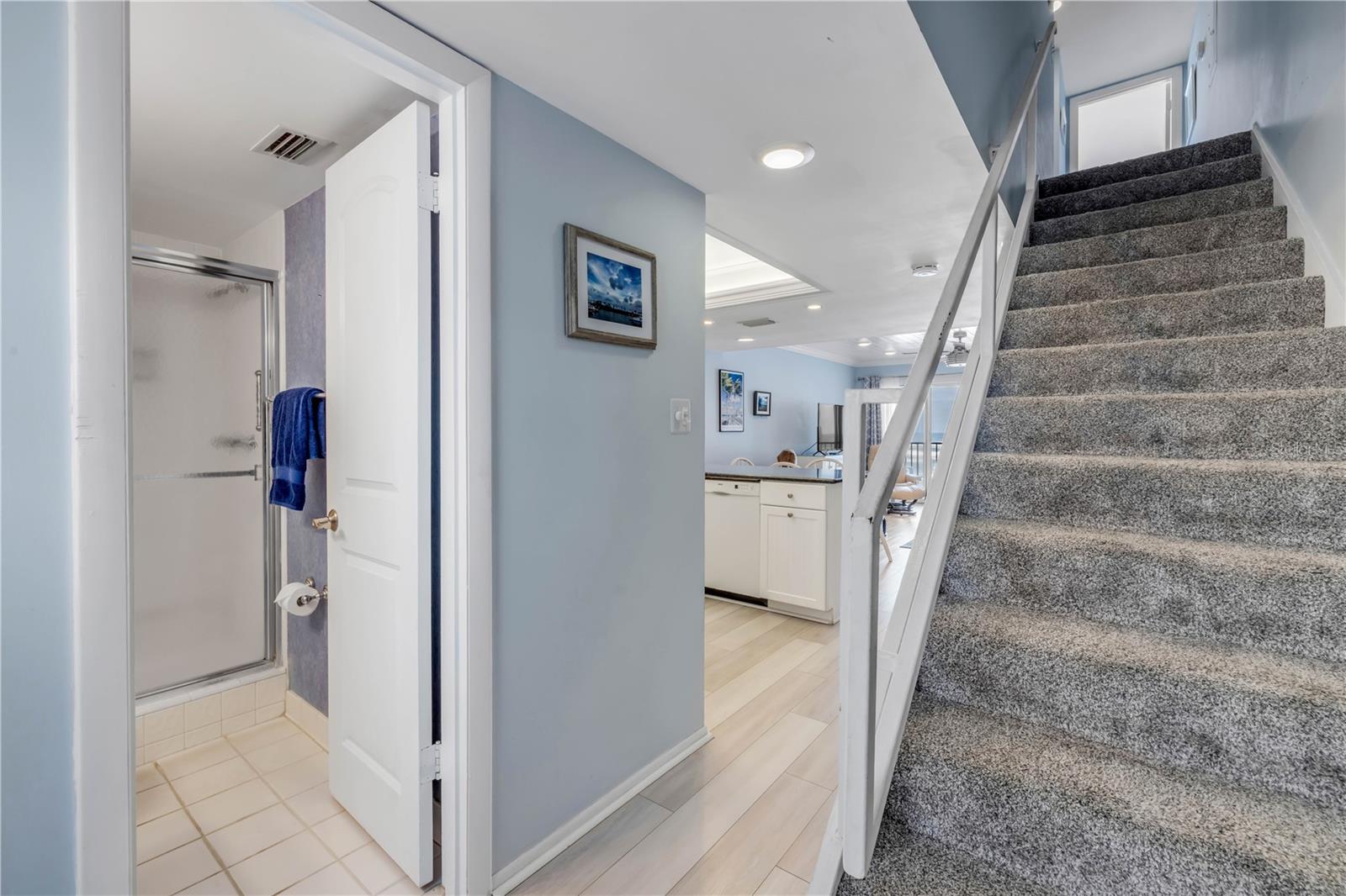 Image 8 of 40 For 4831 Saxon Drive 203