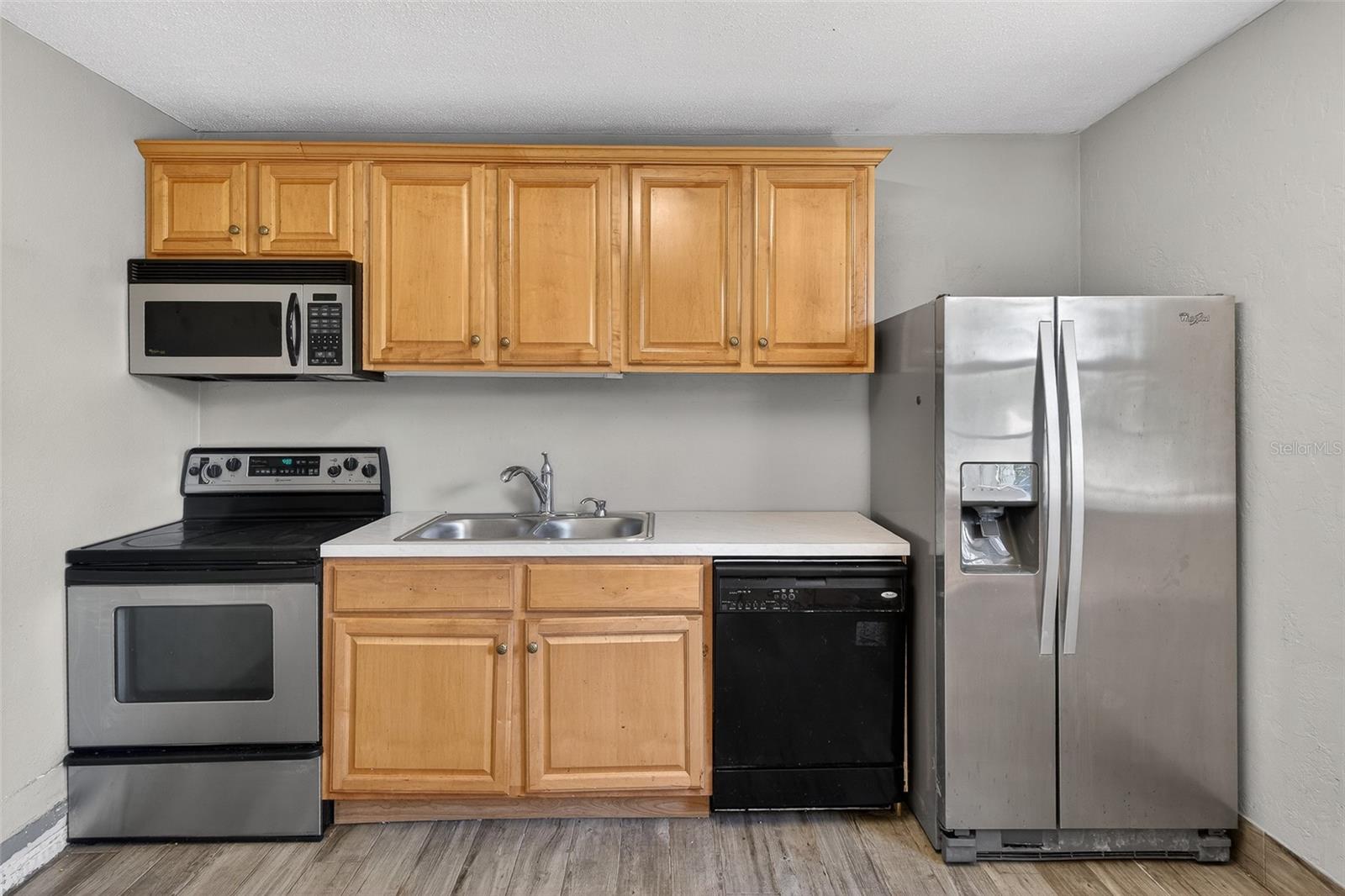 Image 13 of 31 For 1806 James Street