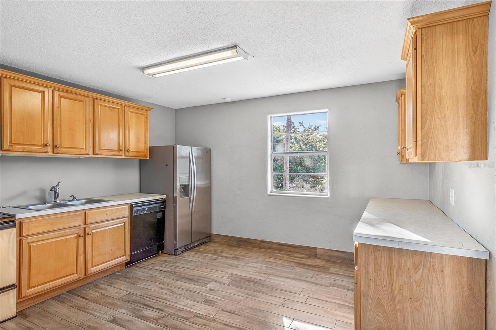 Image 14 of 31 For 1806 James Street