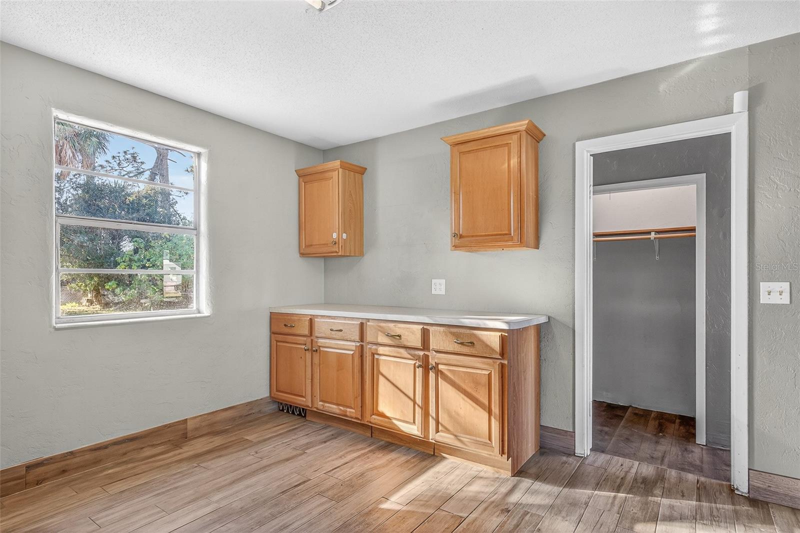 Image 15 of 31 For 1806 James Street