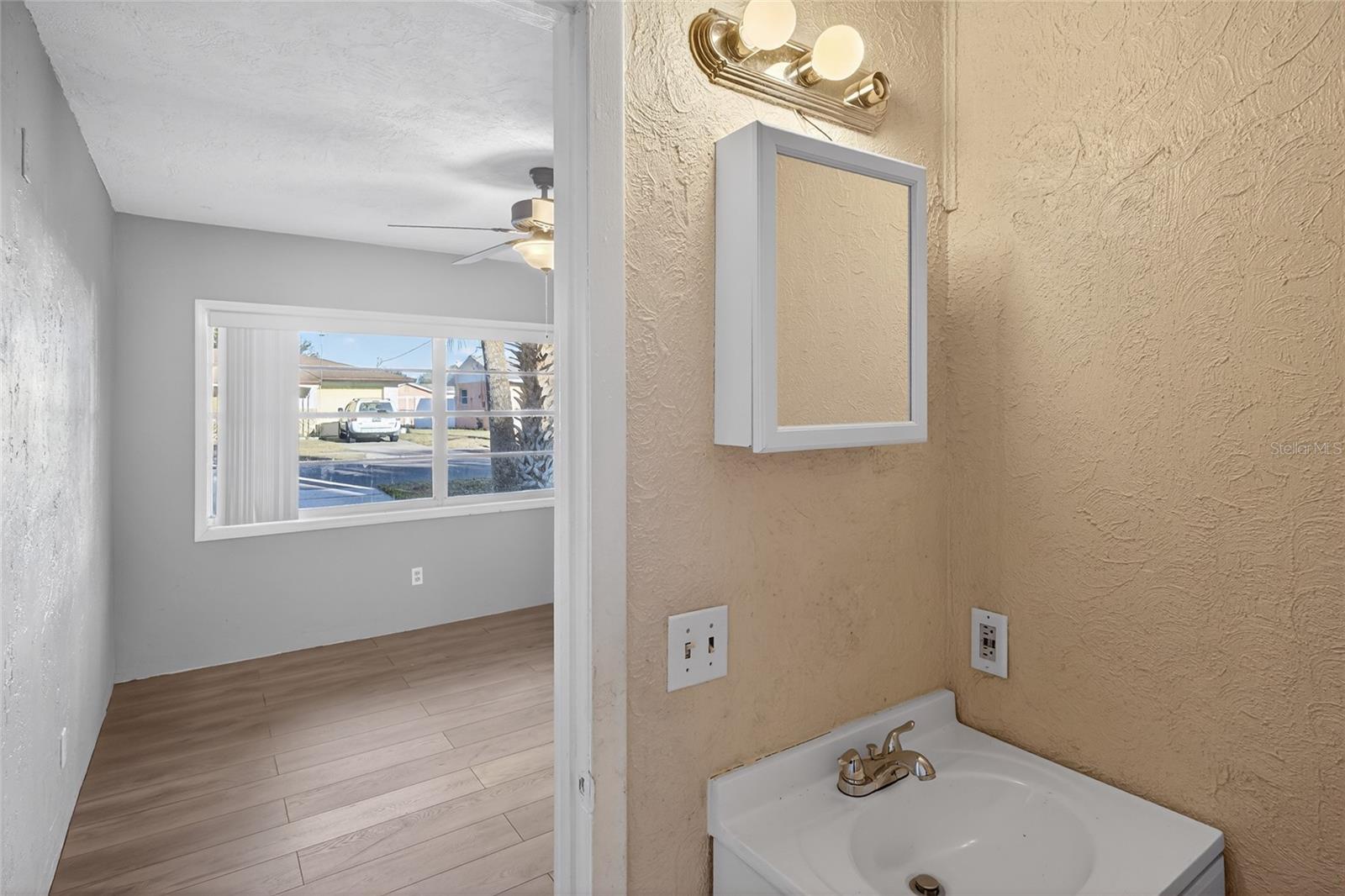 Image 20 of 31 For 1806 James Street