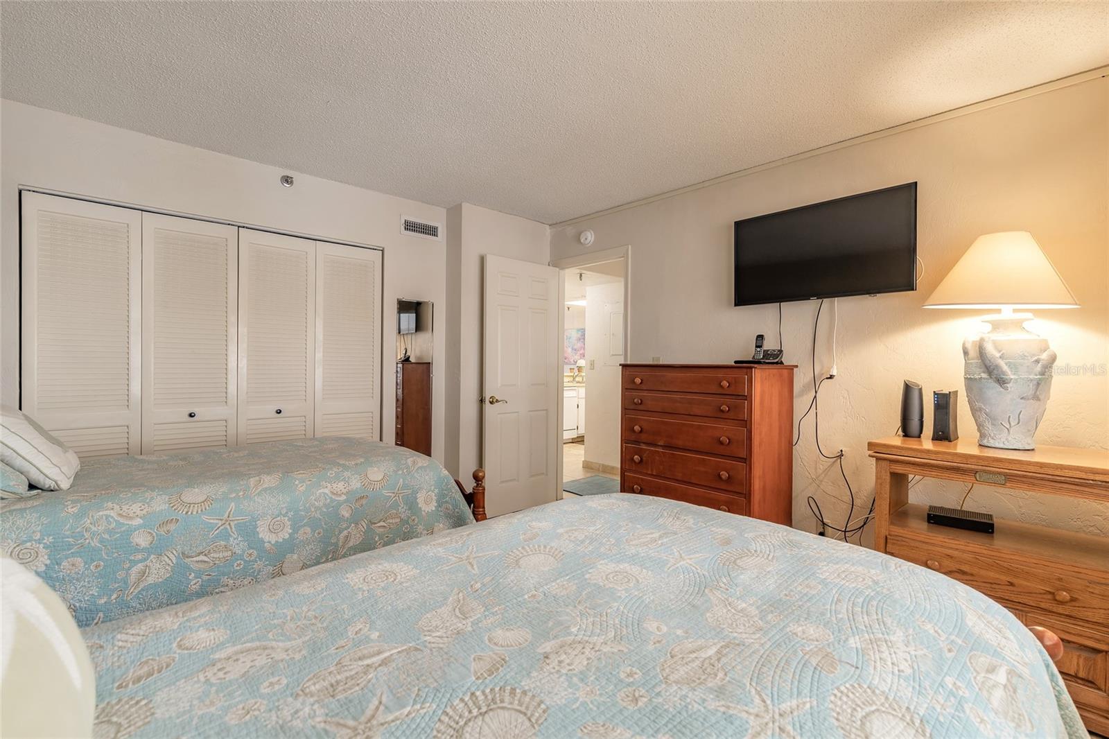 Image 33 of 43 For 4139 Atlantic Avenue A508