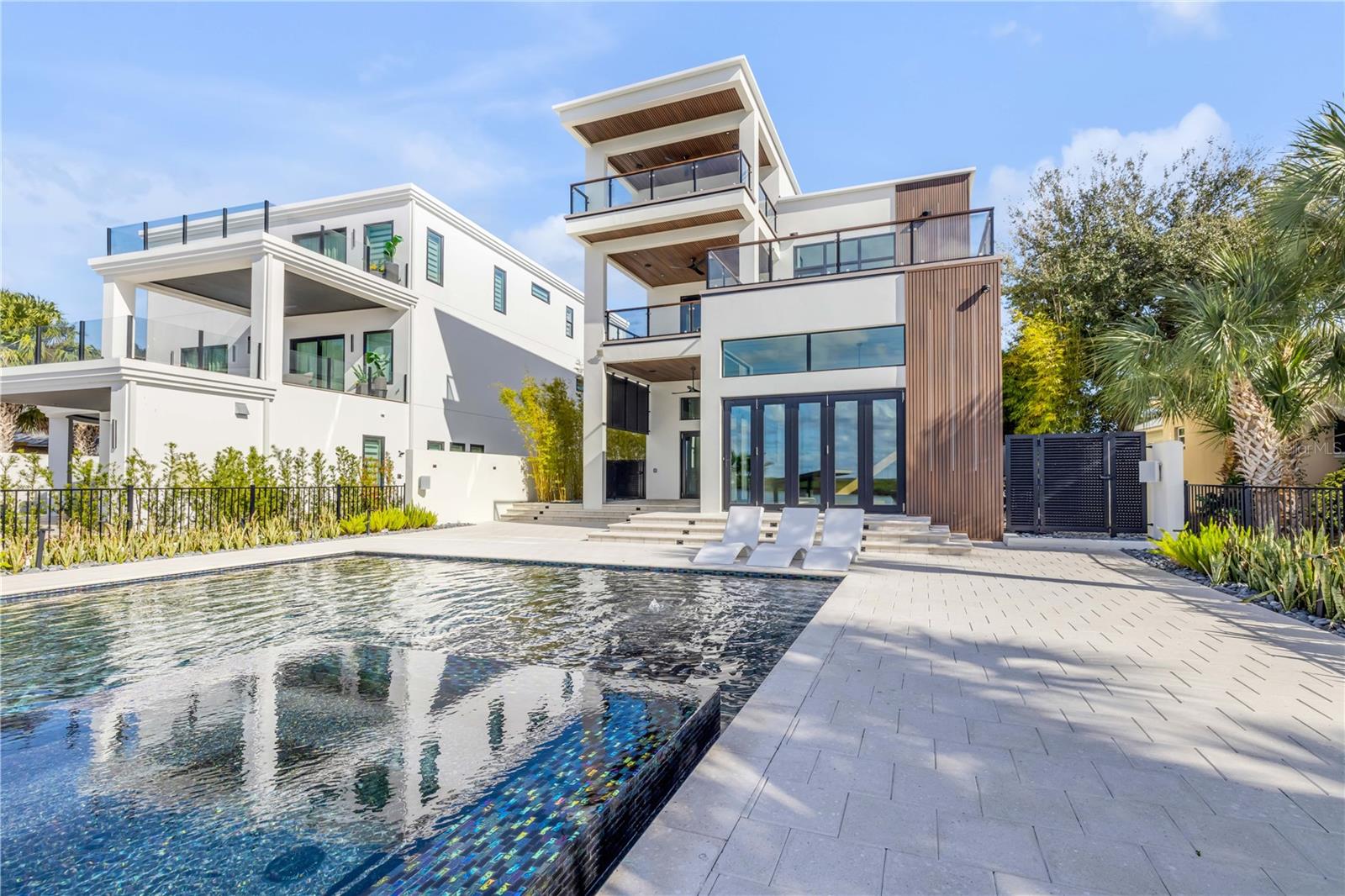 Image 29 of 95 For 1194 Peninsula Avenue