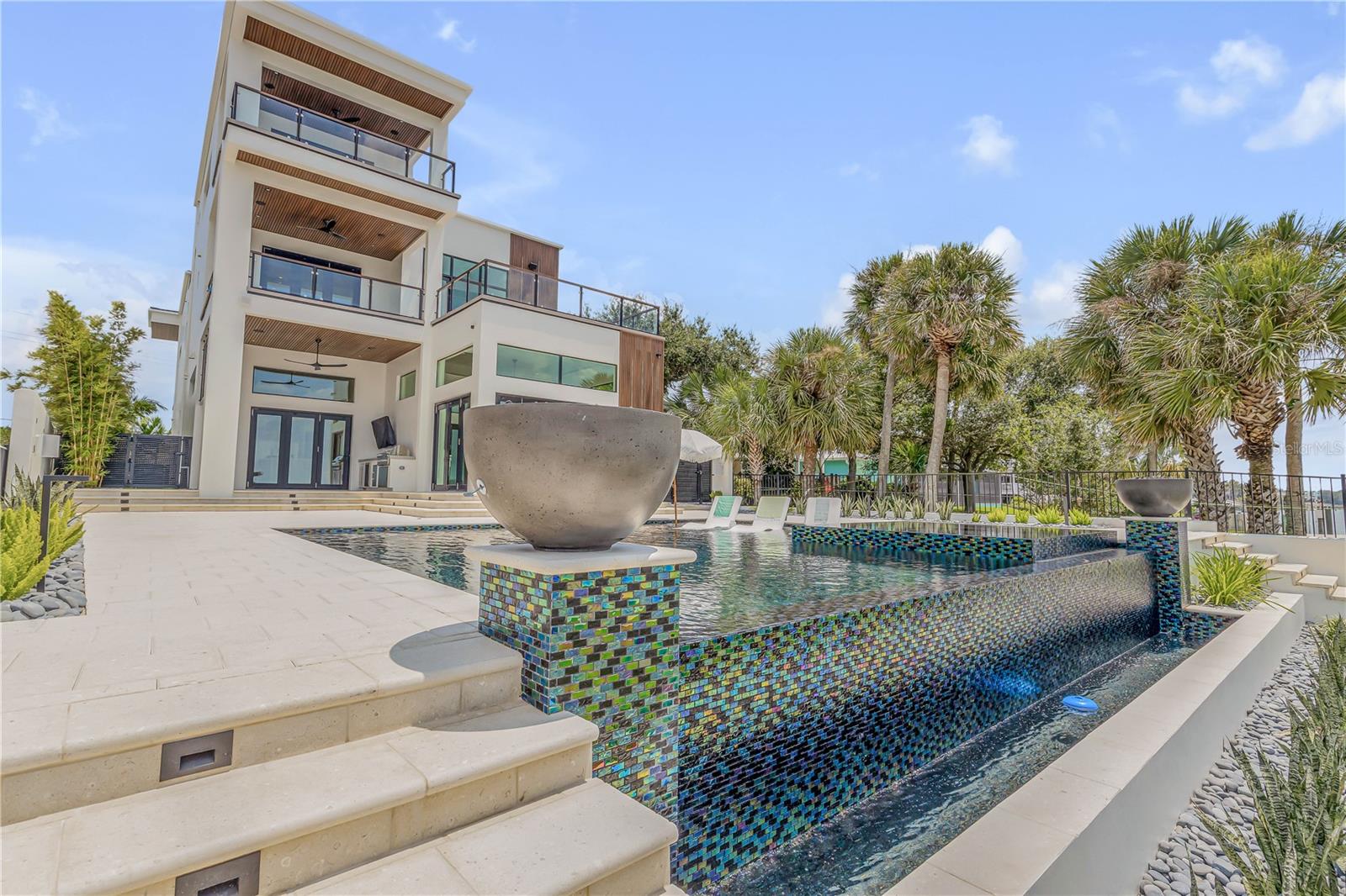 Image 43 of 95 For 1194 Peninsula Avenue