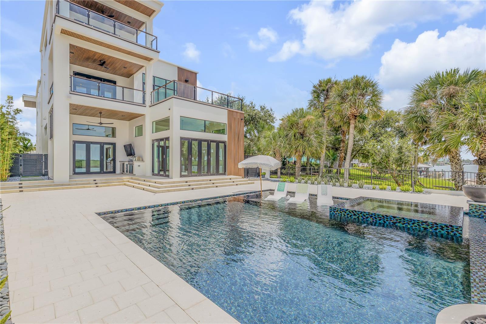 Image 44 of 95 For 1194 Peninsula Avenue