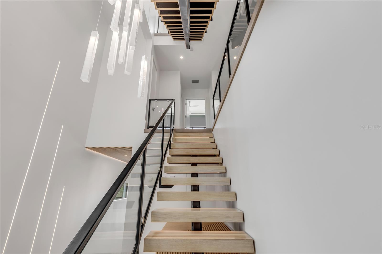 Image 84 of 95 For 1194 Peninsula Avenue