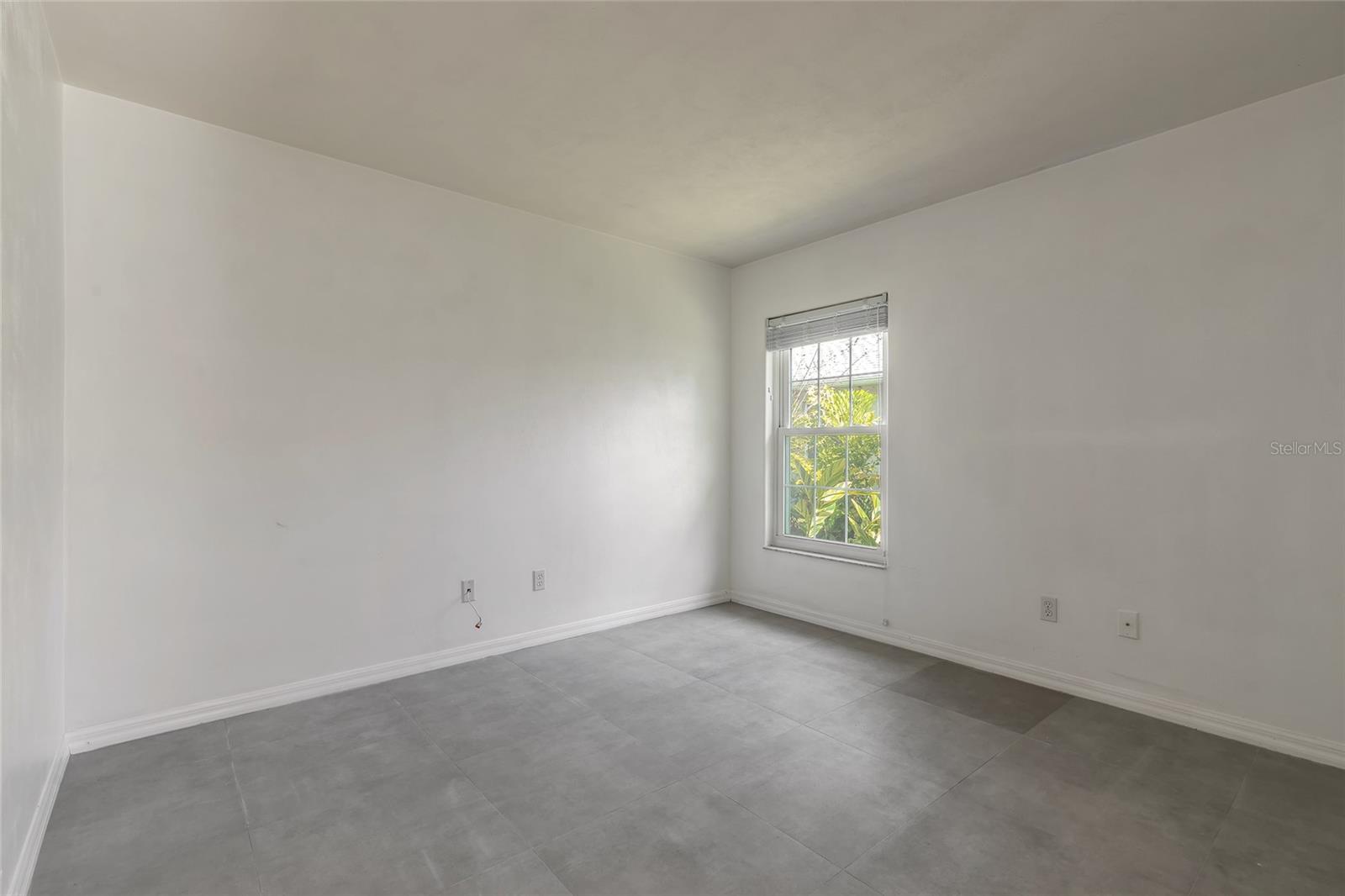 Image 10 of 35 For 1694 Town Park Drive