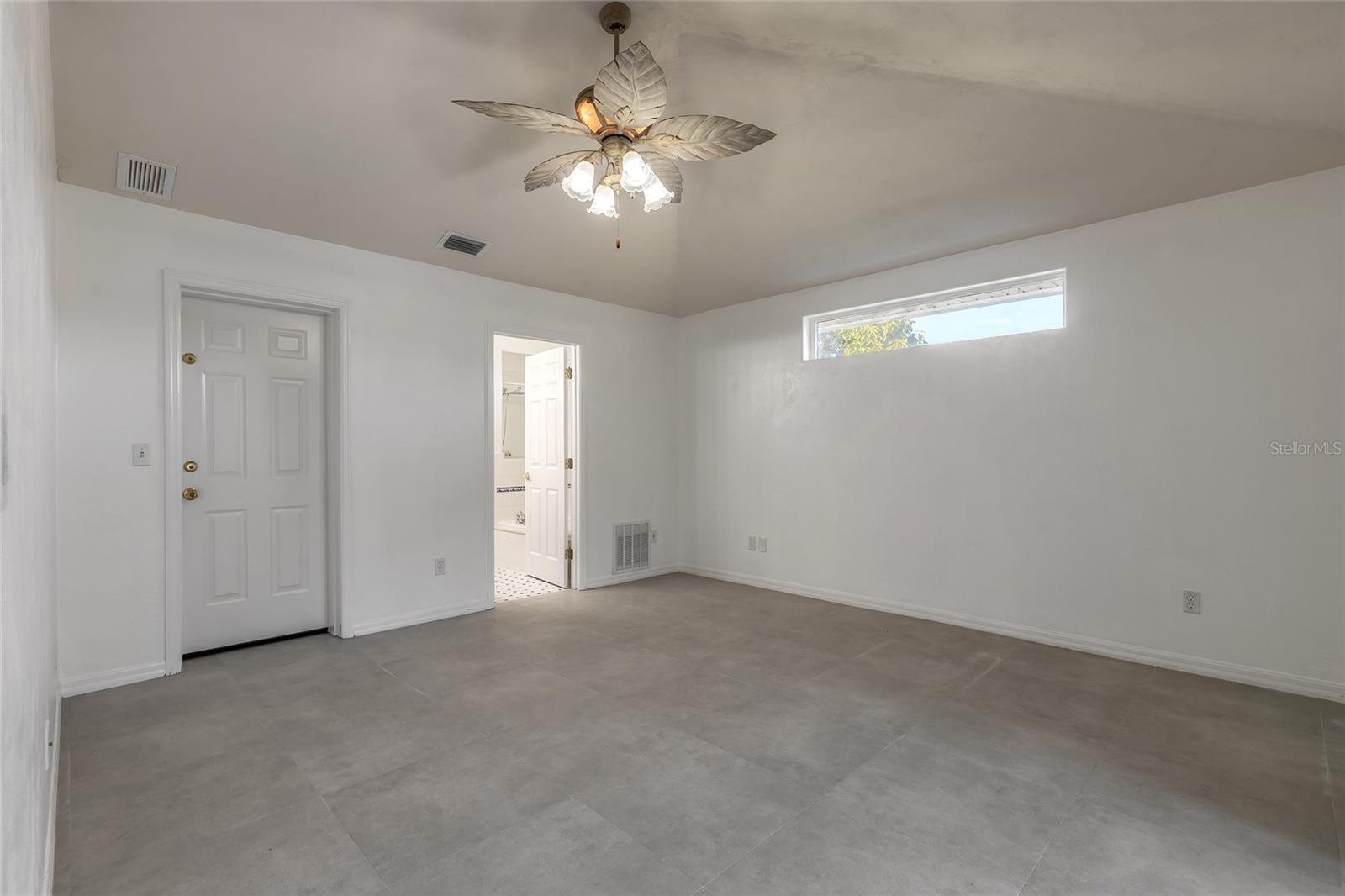 Image 12 of 35 For 1694 Town Park Drive