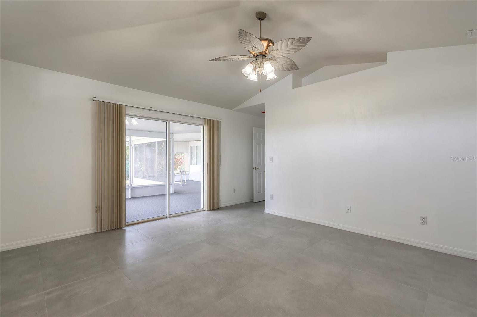 Image 13 of 35 For 1694 Town Park Drive