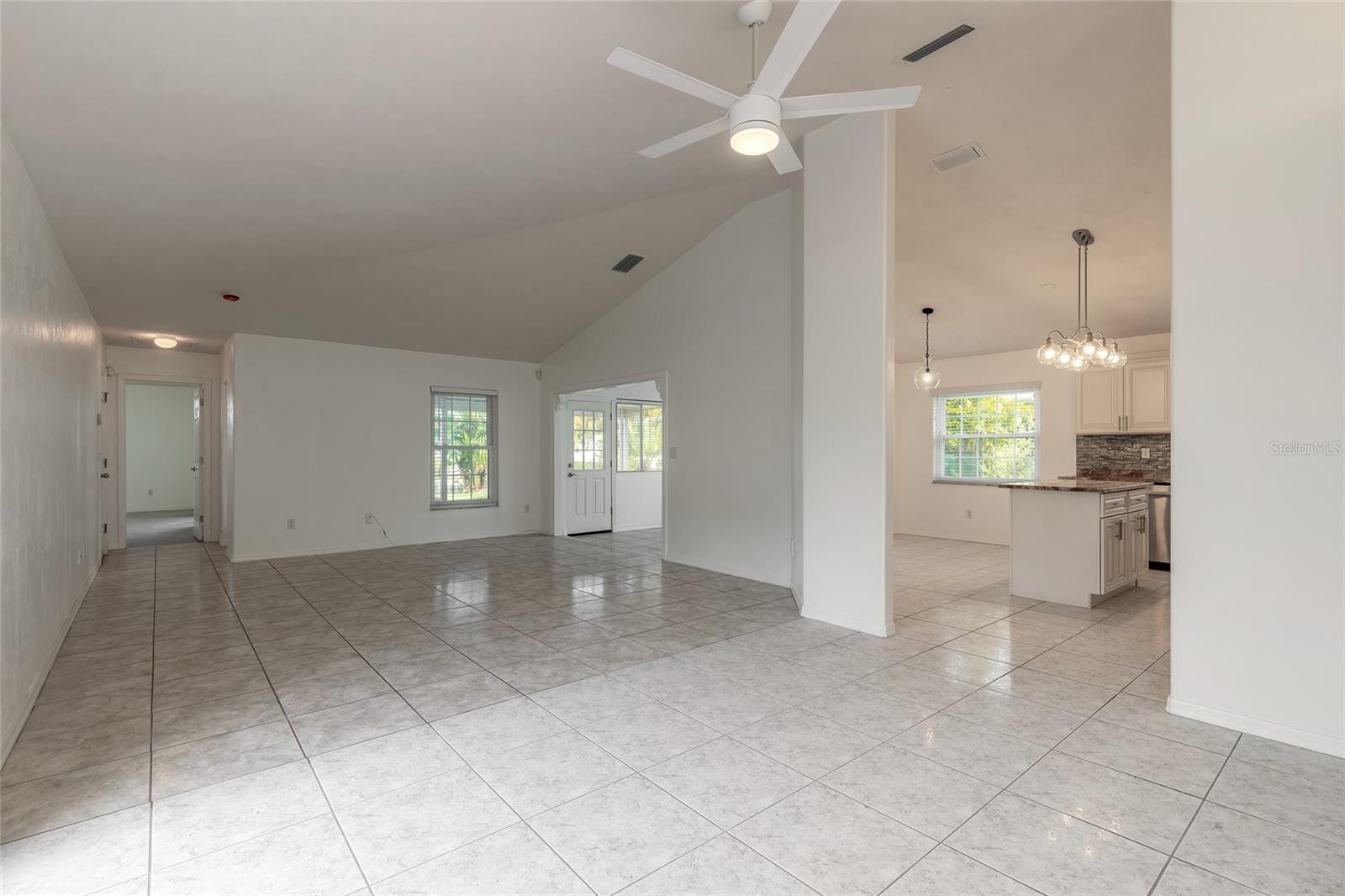 Image 17 of 35 For 1694 Town Park Drive