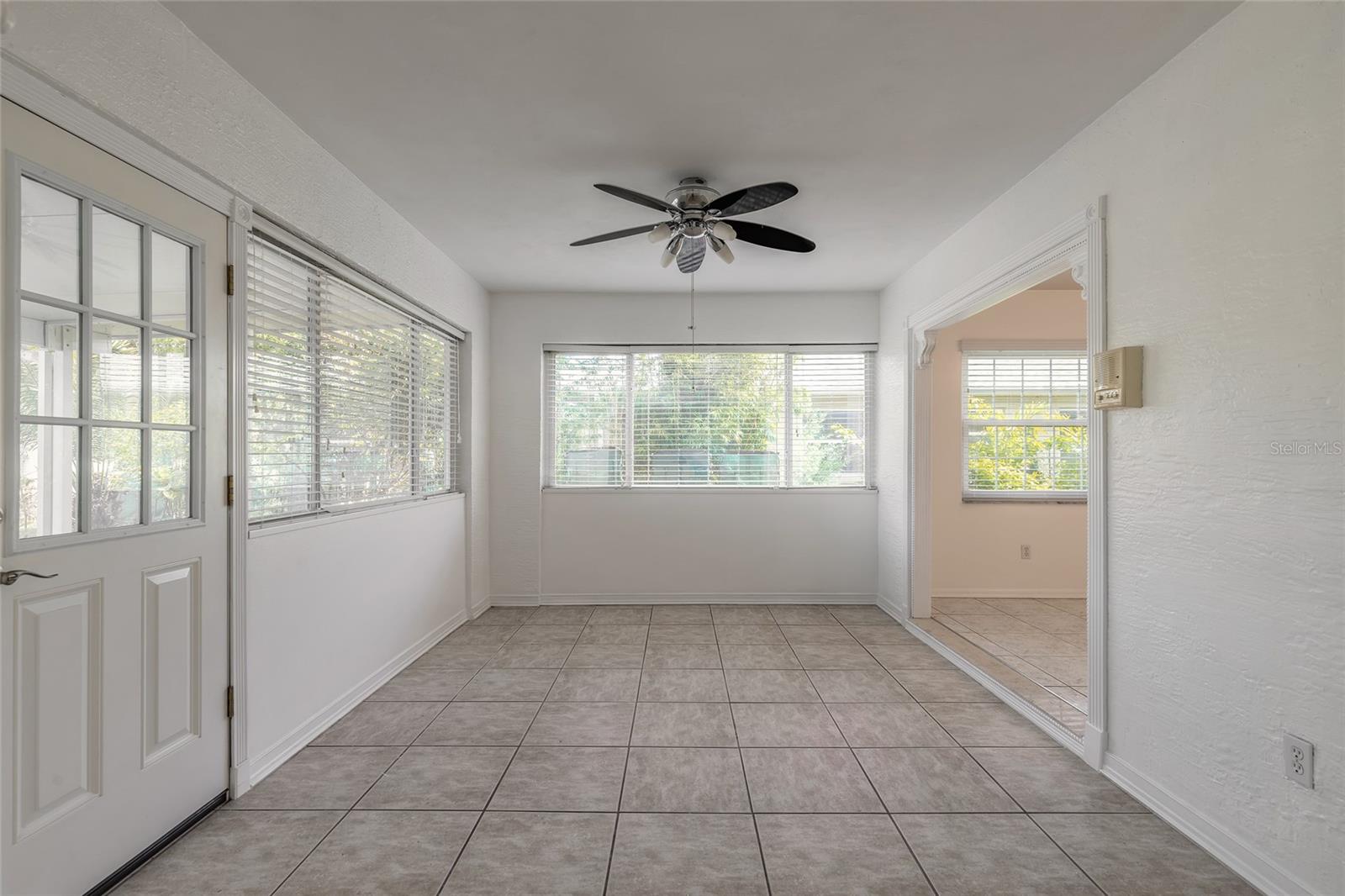 Image 20 of 35 For 1694 Town Park Drive