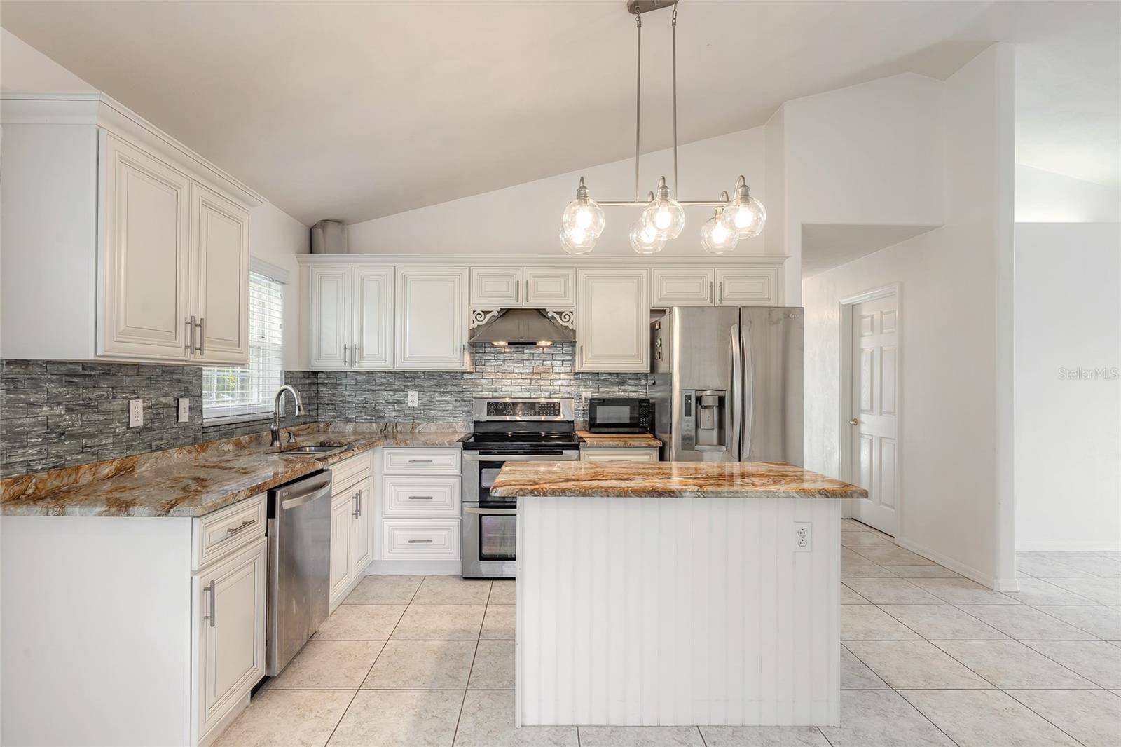 Image 24 of 35 For 1694 Town Park Drive